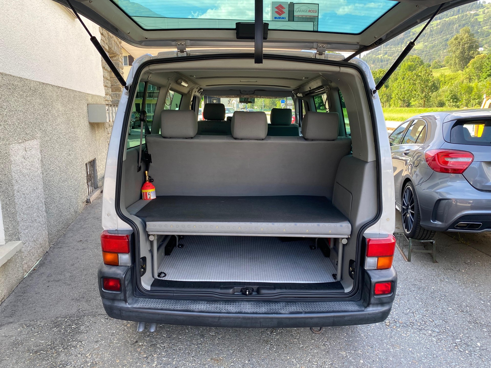 VW T4 Multivan 2.5 TDI 102-image-12