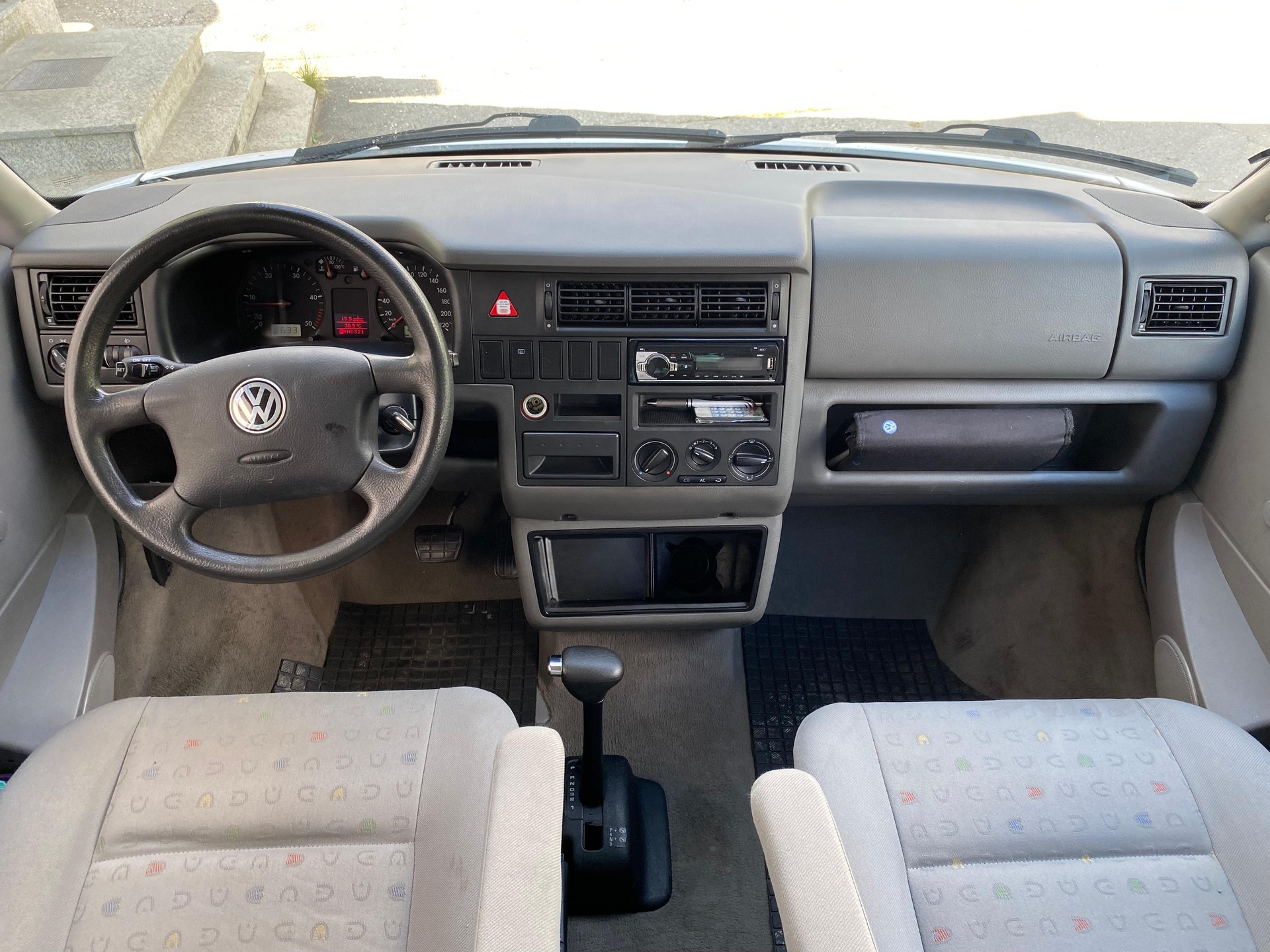 VW T4 Multivan 2.5 TDI 102-image-7