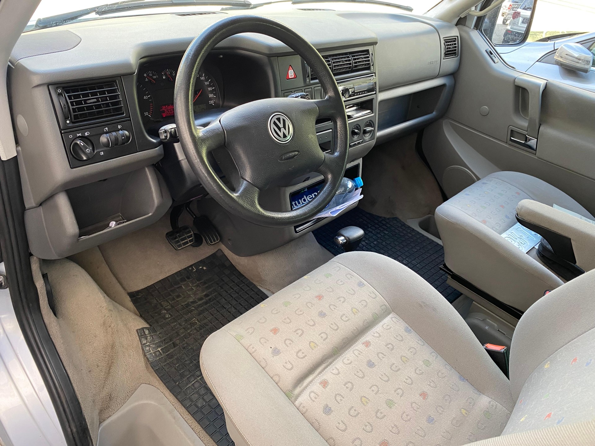 VW T4 Multivan 2.5 TDI 102-image-13