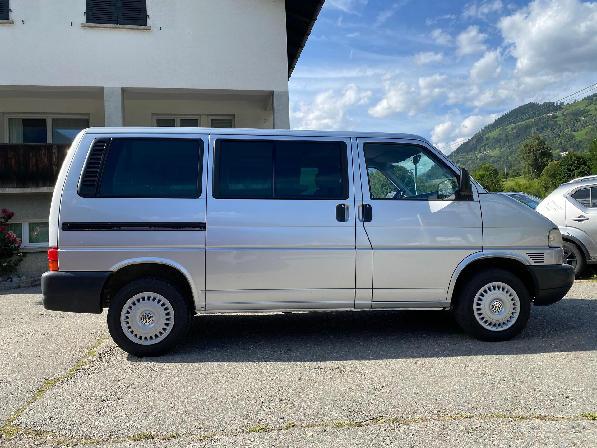 VW T4 Multivan 2.5 TDI 102-image-2