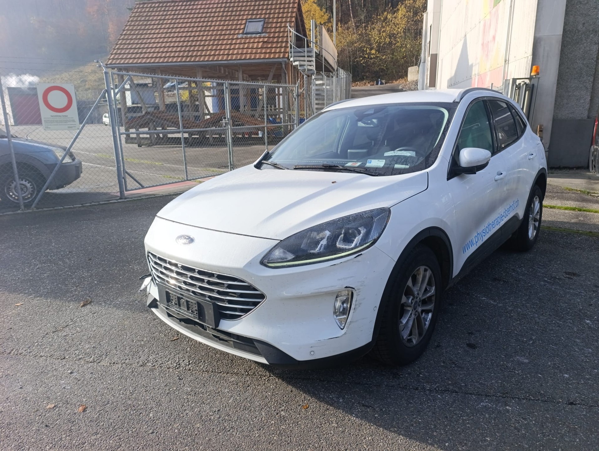 FORD Kuga 2.5 FHEV Titanium 4WD-image-0