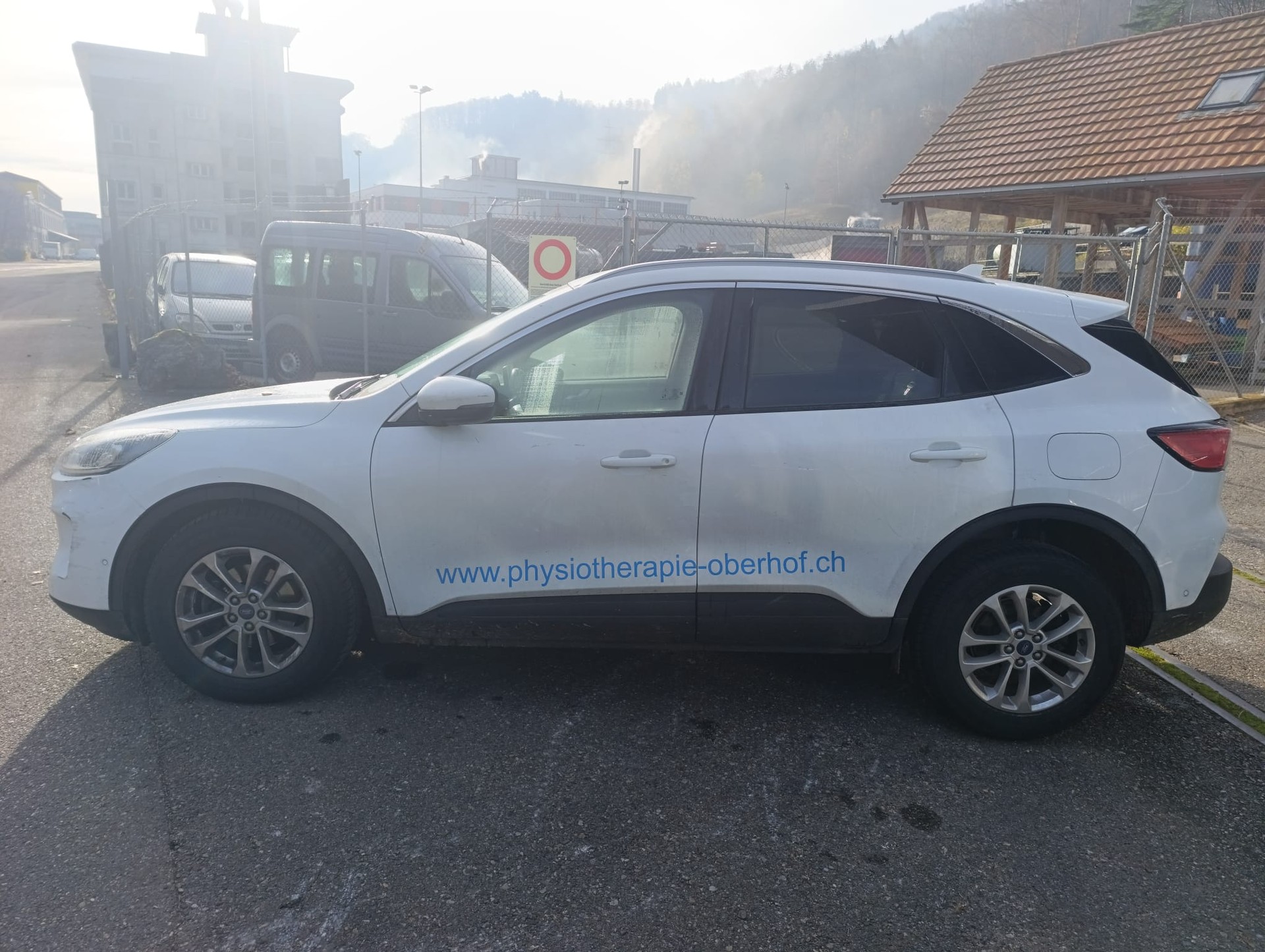 FORD Kuga 2.5 FHEV Titanium 4WD-image-5