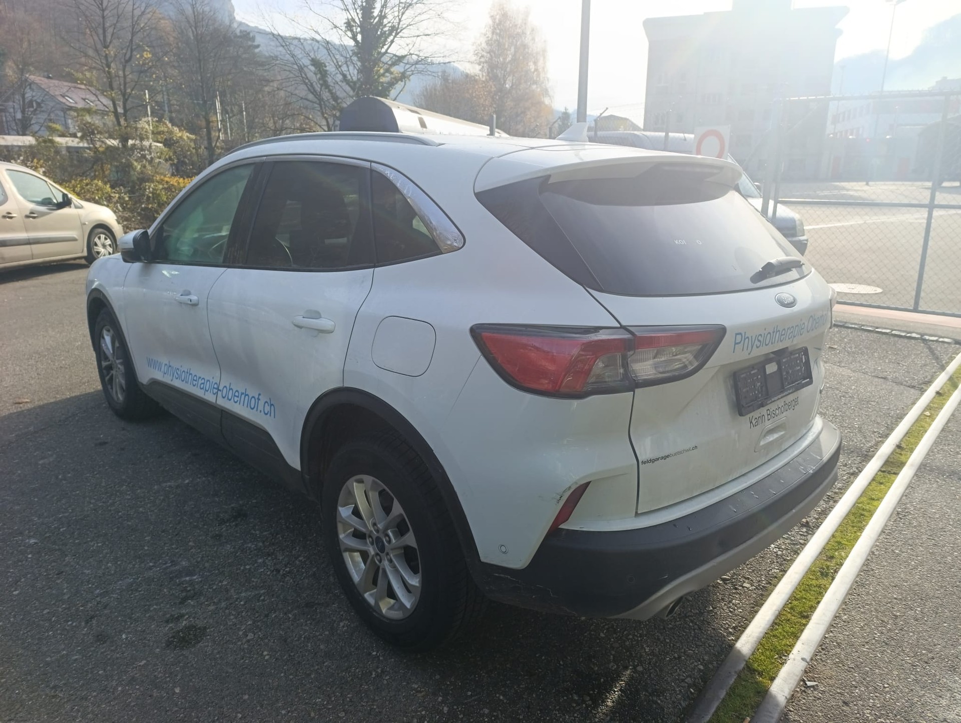 FORD Kuga 2.5 FHEV Titanium 4WD-image-4