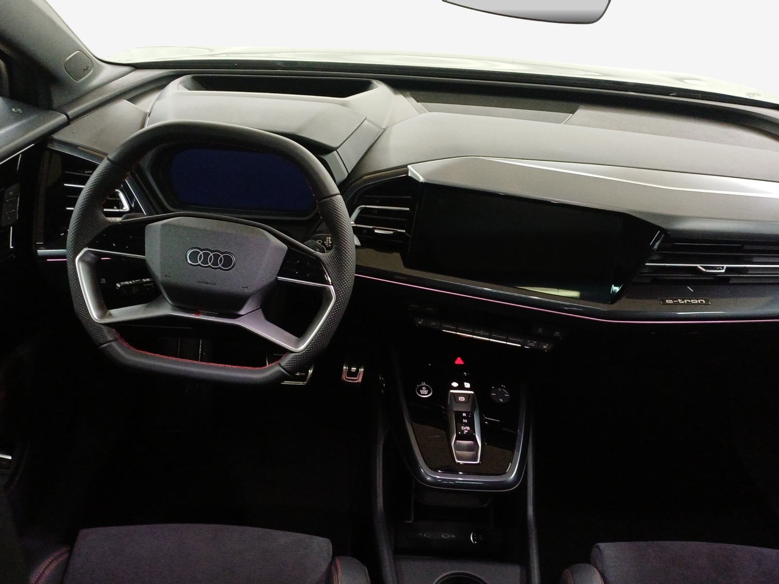 AUDI Q4 e-tron 45 quattro-image-8