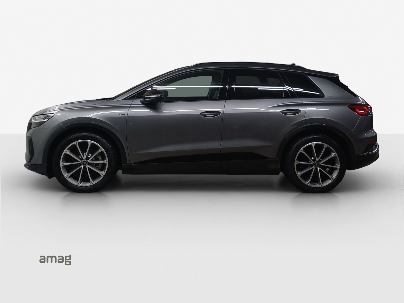 AUDI Q4 e-tron 45 quattro-image-1