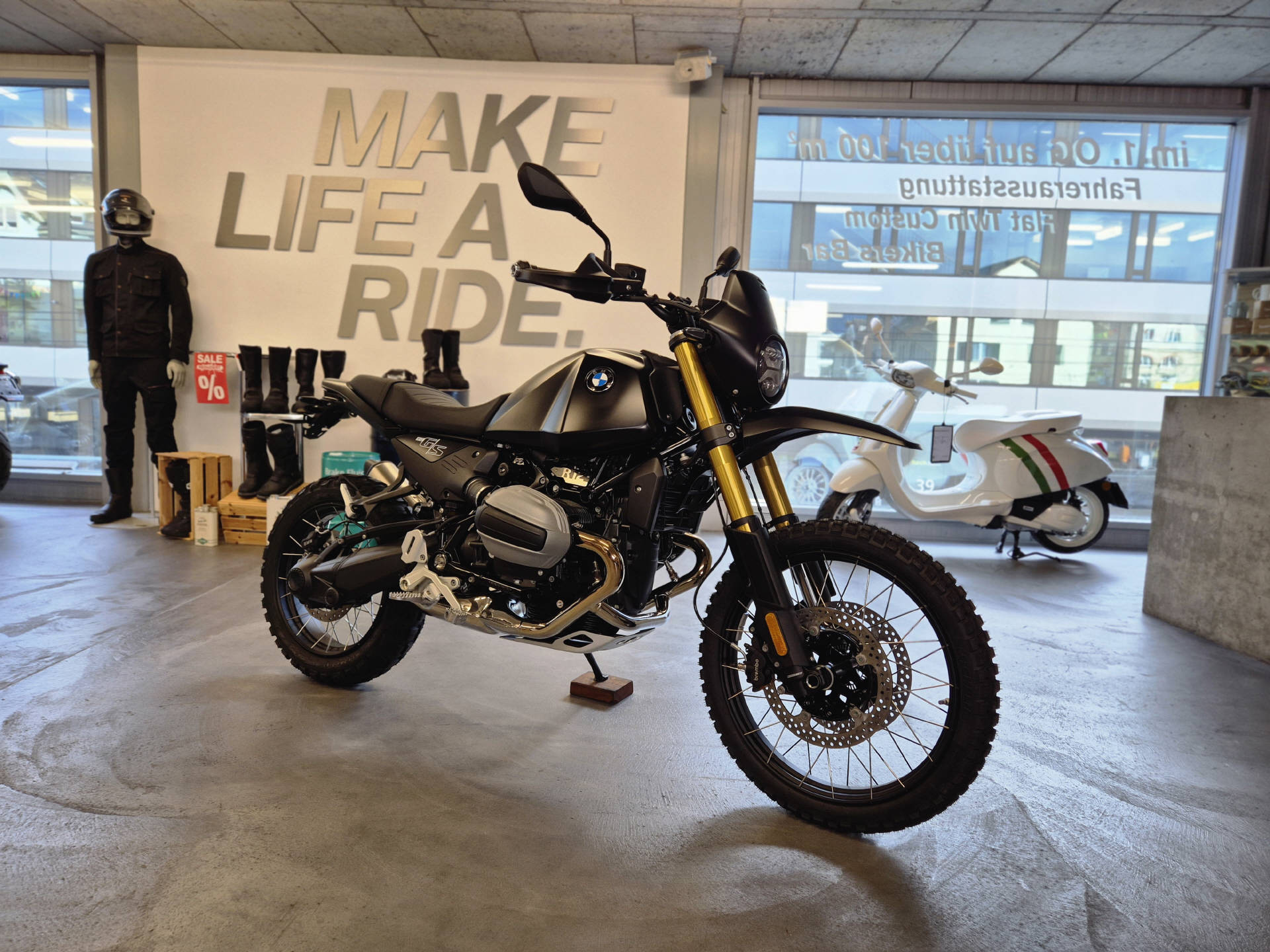 BMW R 12 G/S-showroom-element-1