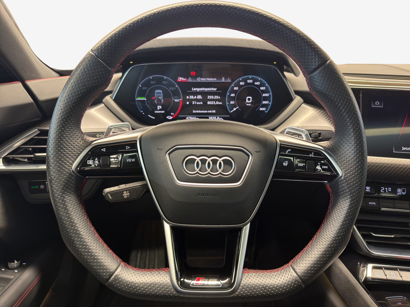 AUDI RS e-tron GT quattro-image-9