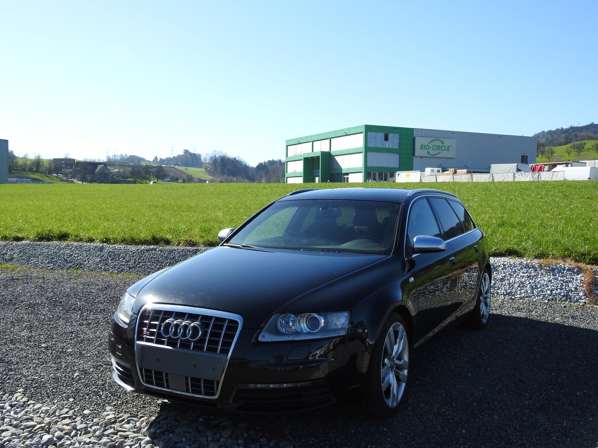 AUDI S6 Avant 5.2 V10 quattro tiptronic-image-0