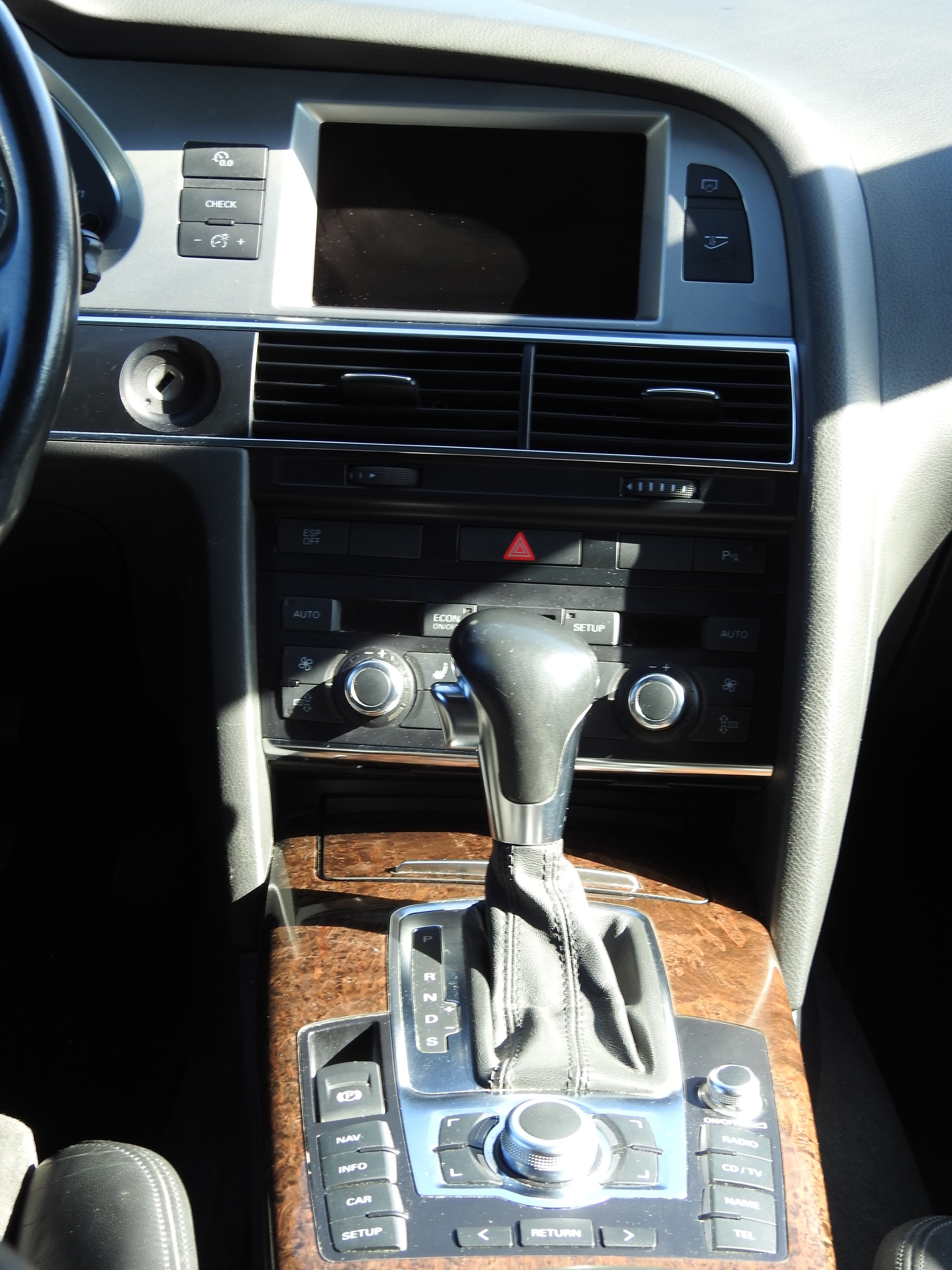 AUDI S6 Avant 5.2 V10 quattro tiptronic-image-19