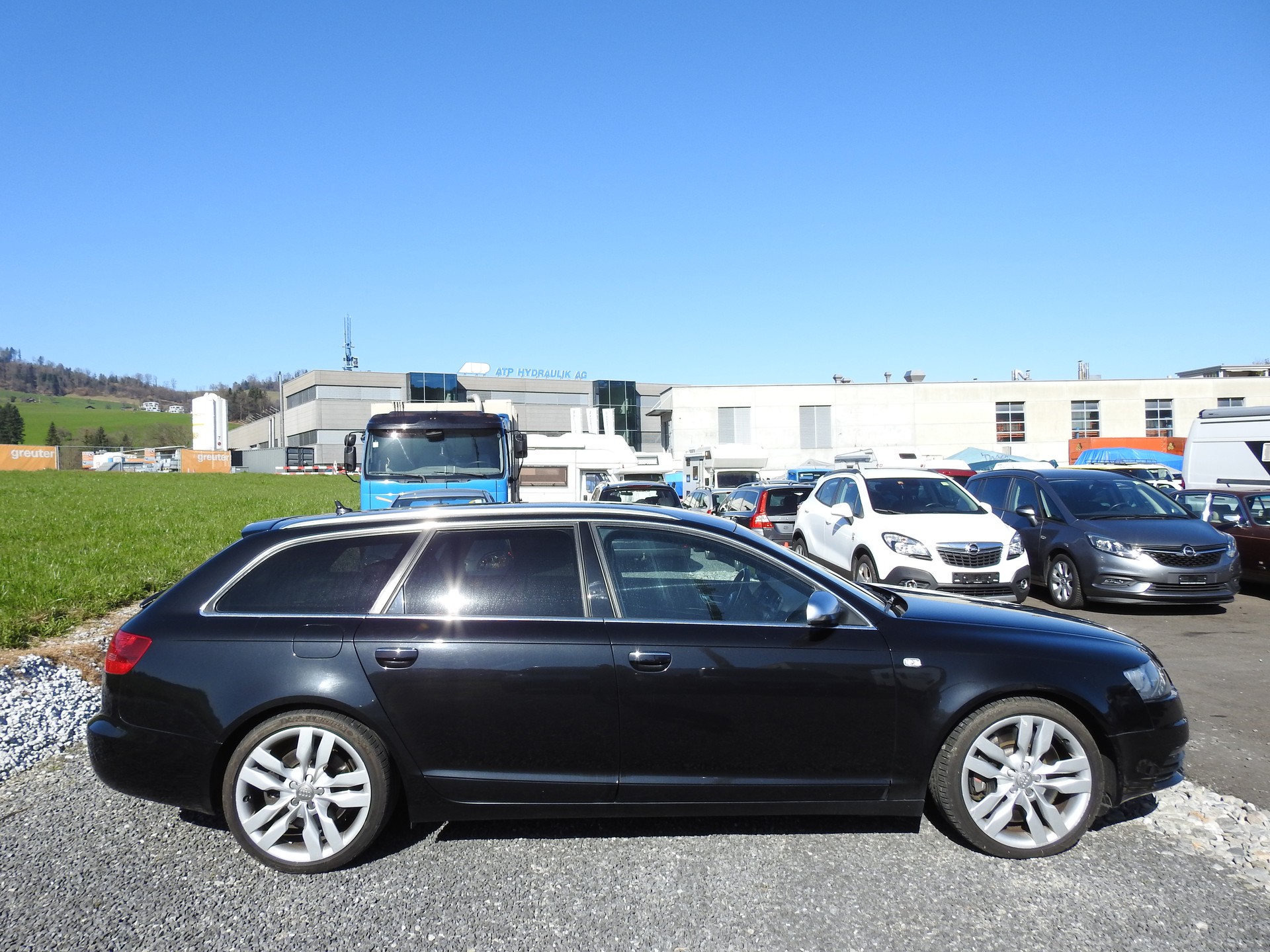 AUDI S6 Avant 5.2 V10 quattro tiptronic-image-6