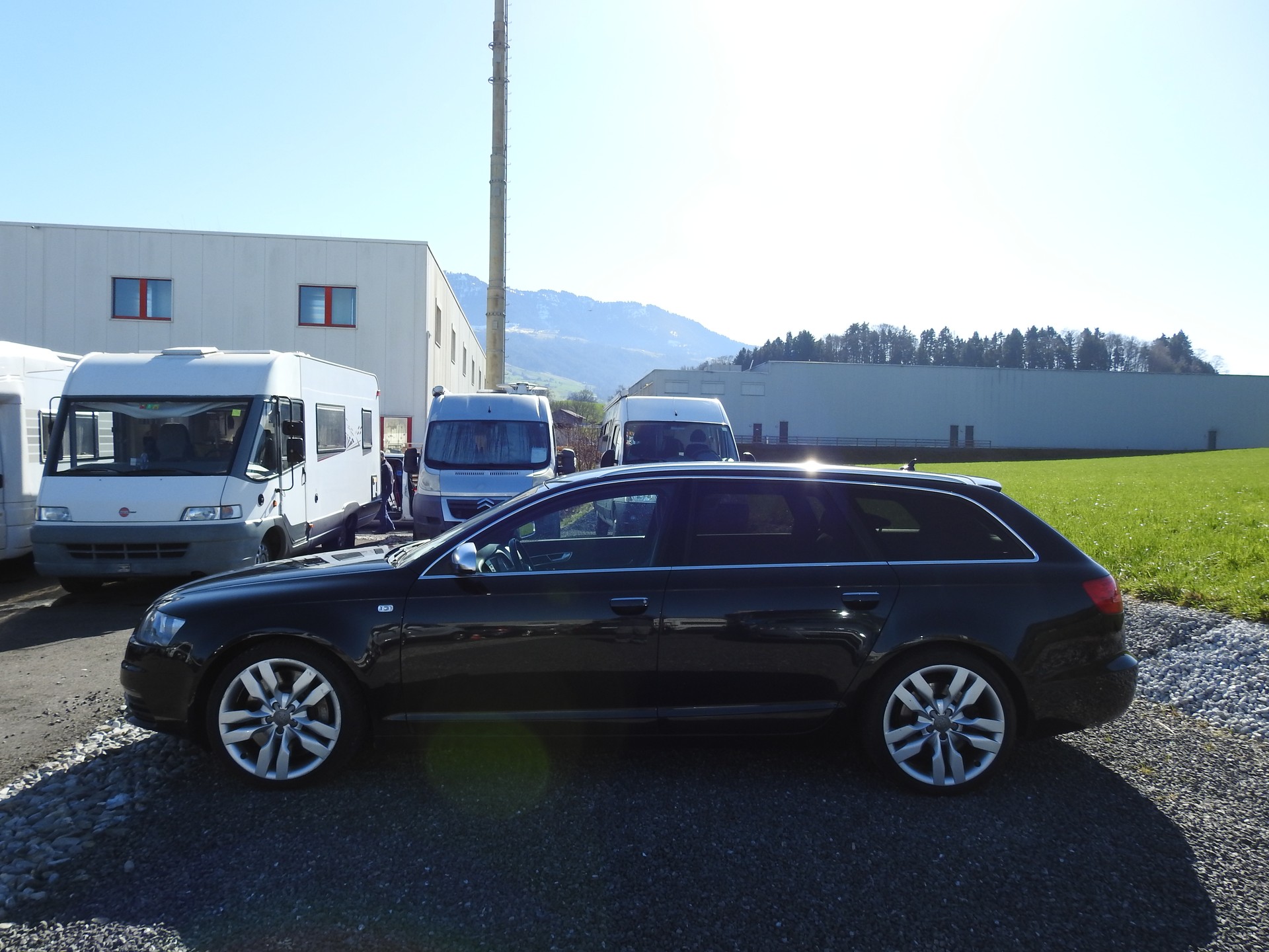 AUDI S6 Avant 5.2 V10 quattro tiptronic-image-2