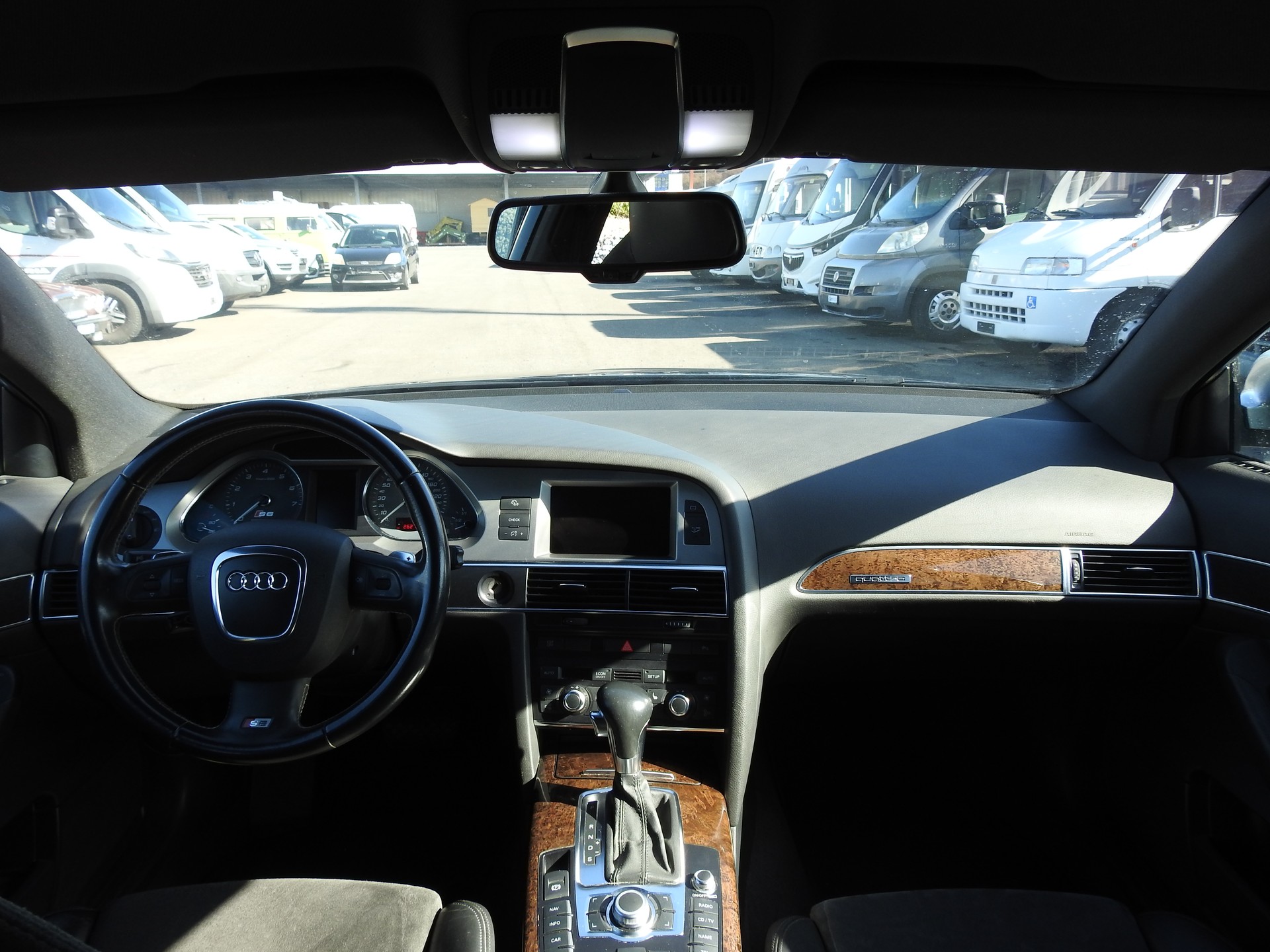 AUDI S6 Avant 5.2 V10 quattro tiptronic-image-18