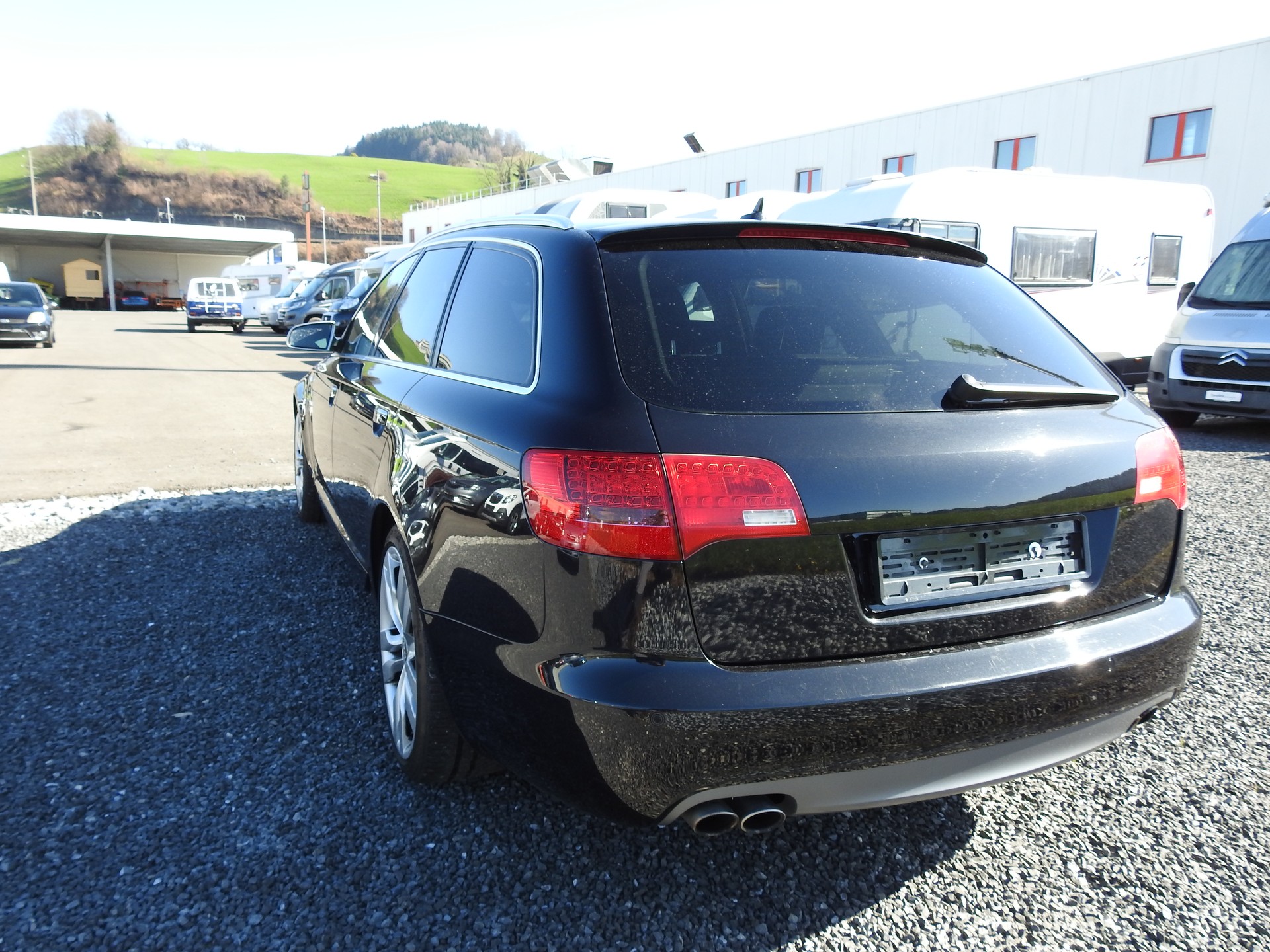 AUDI S6 Avant 5.2 V10 quattro tiptronic-image-3