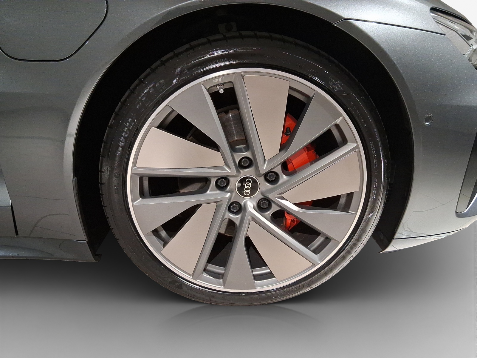 AUDI e-tron GT quattro-image-16