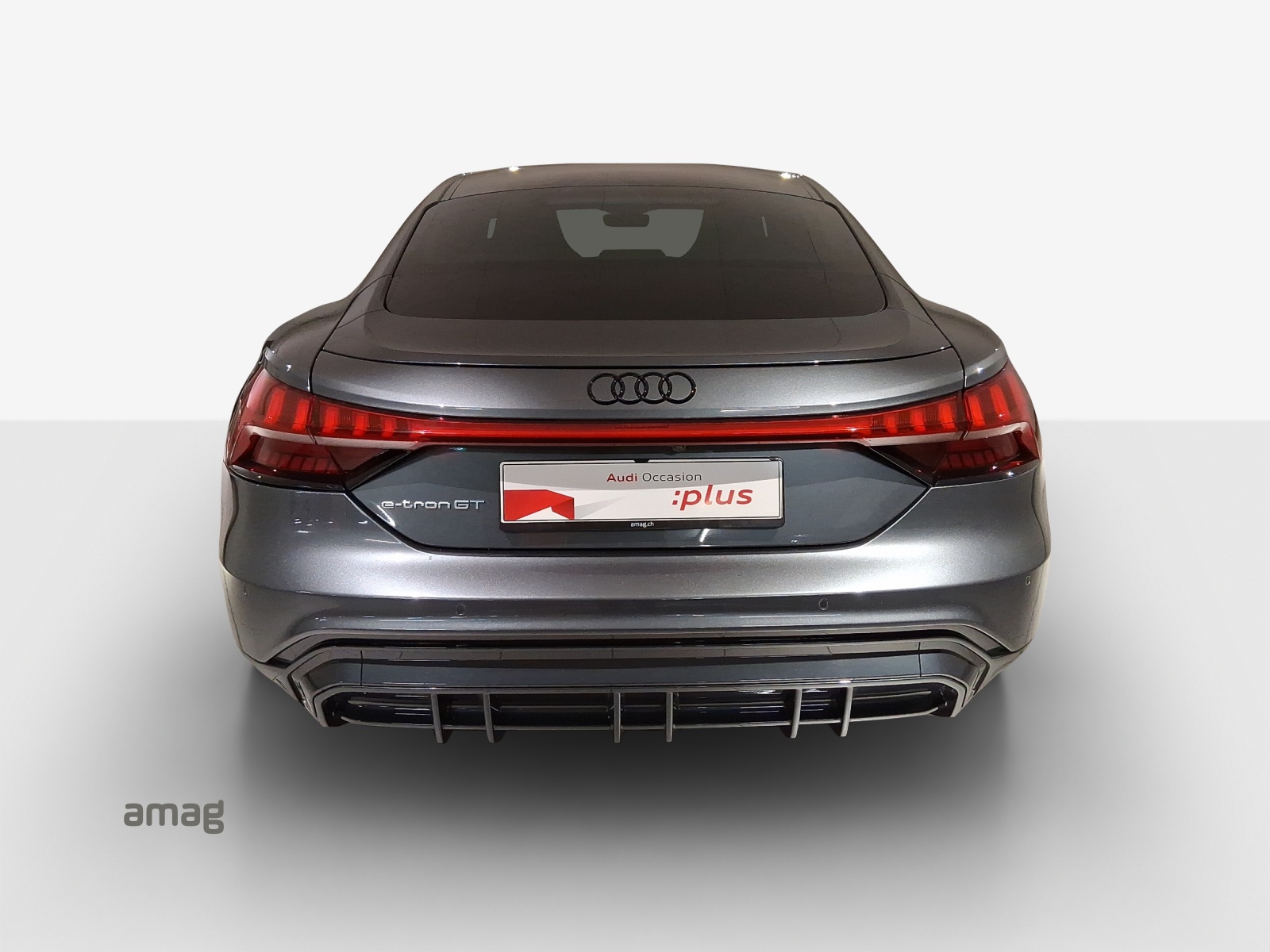 AUDI e-tron GT quattro-image-4