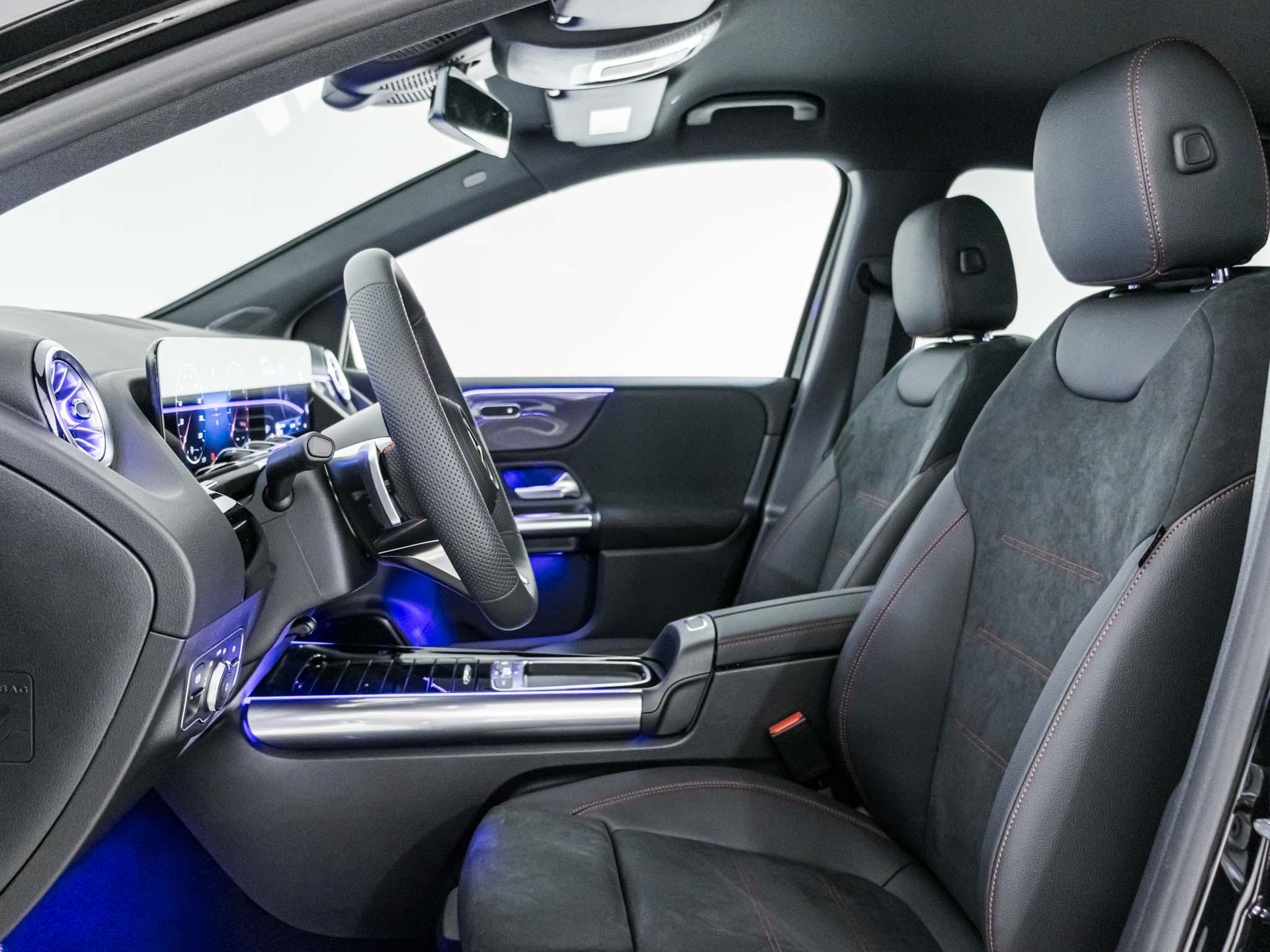 MERCEDES-BENZ B 200-image-6