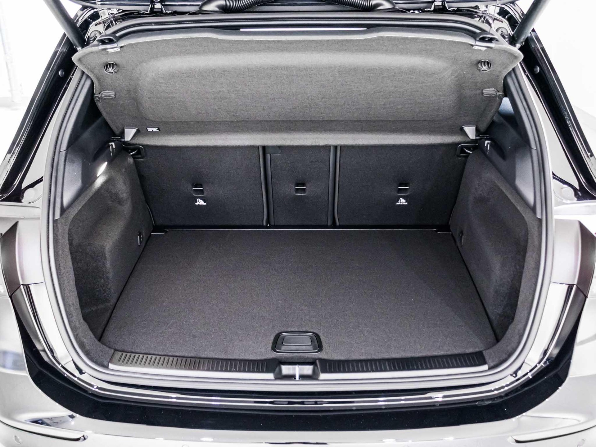 MERCEDES-BENZ B 200-image-11