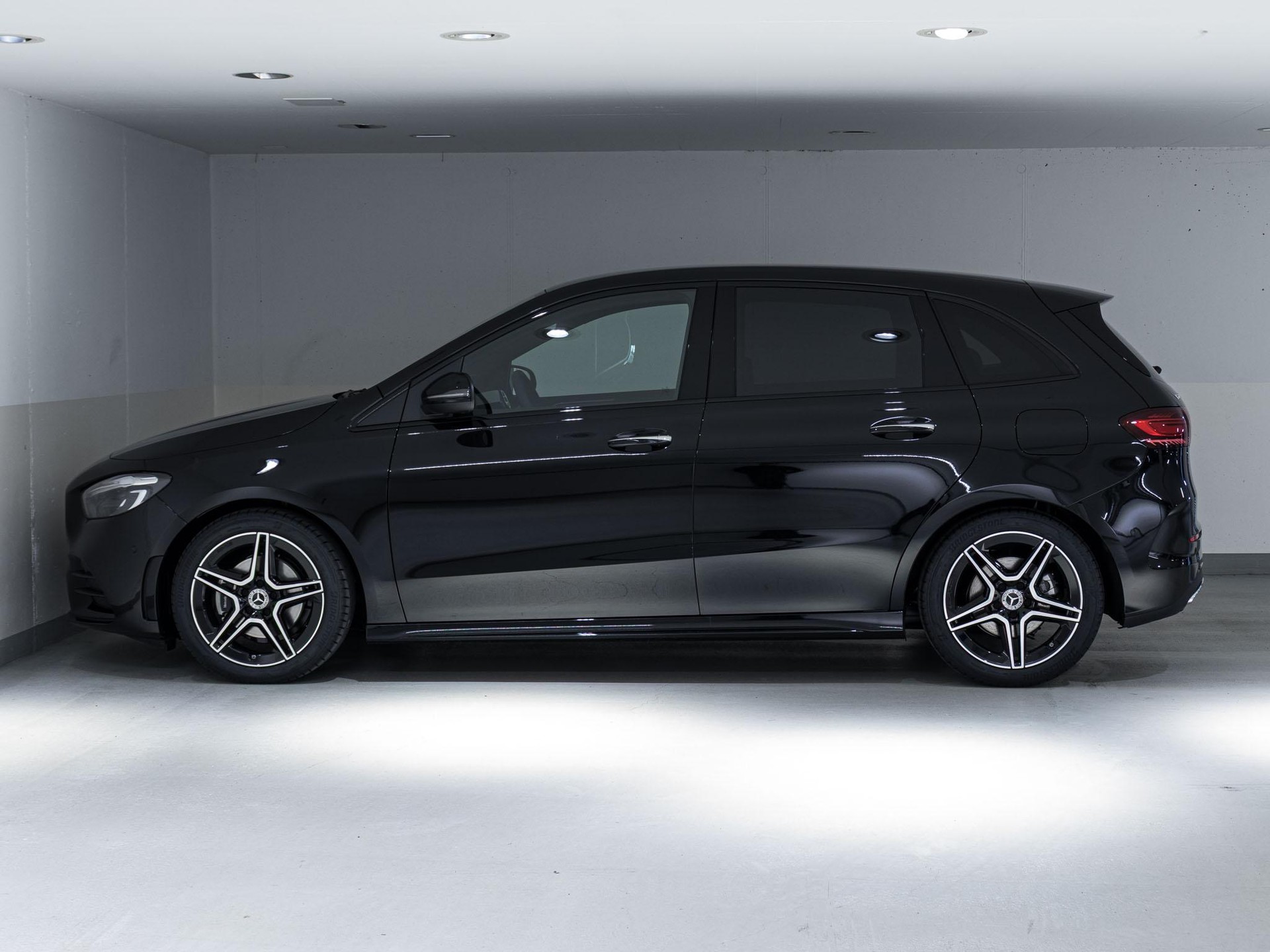 MERCEDES-BENZ B 200-image-4