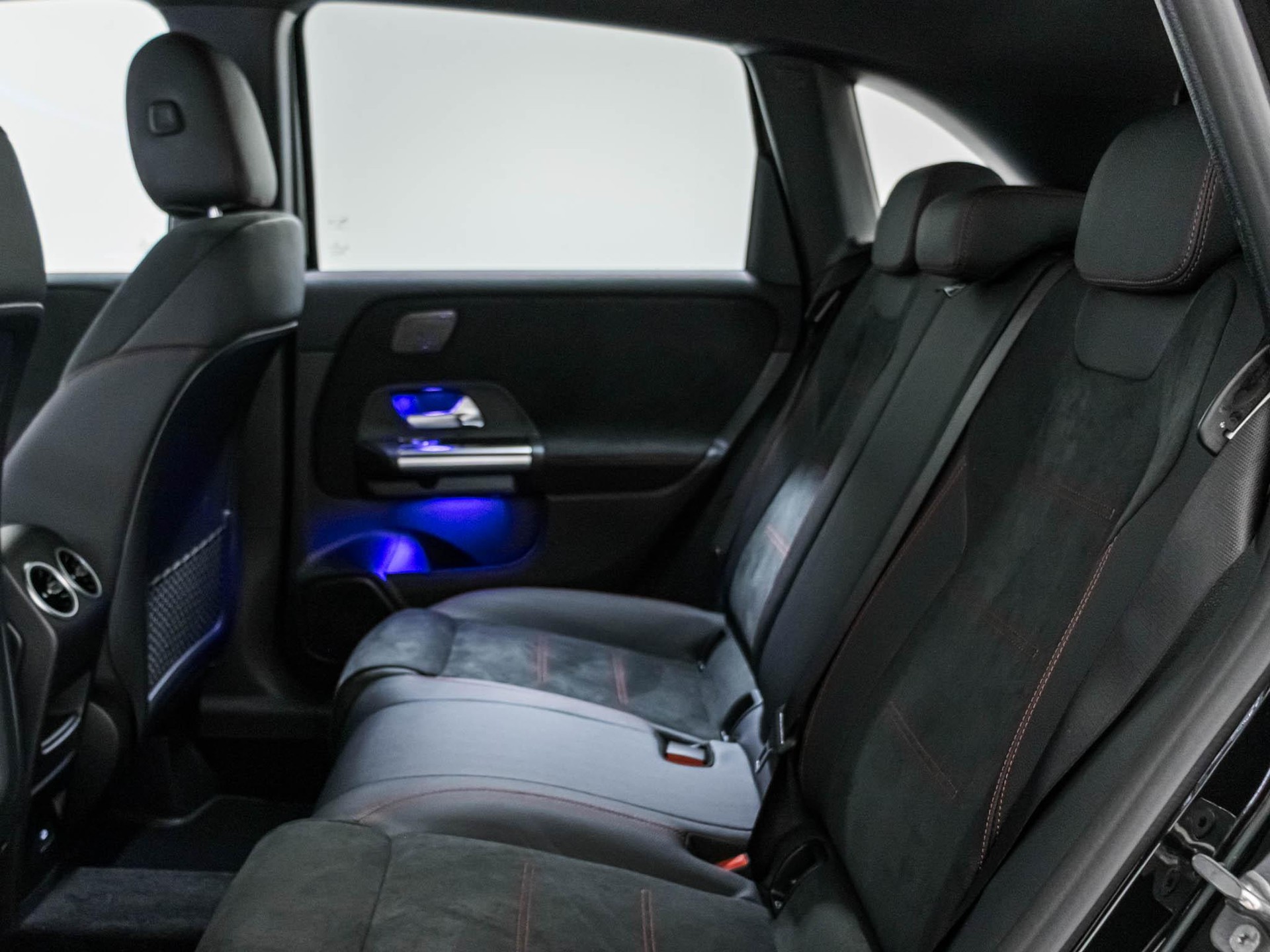MERCEDES-BENZ B 200-image-7
