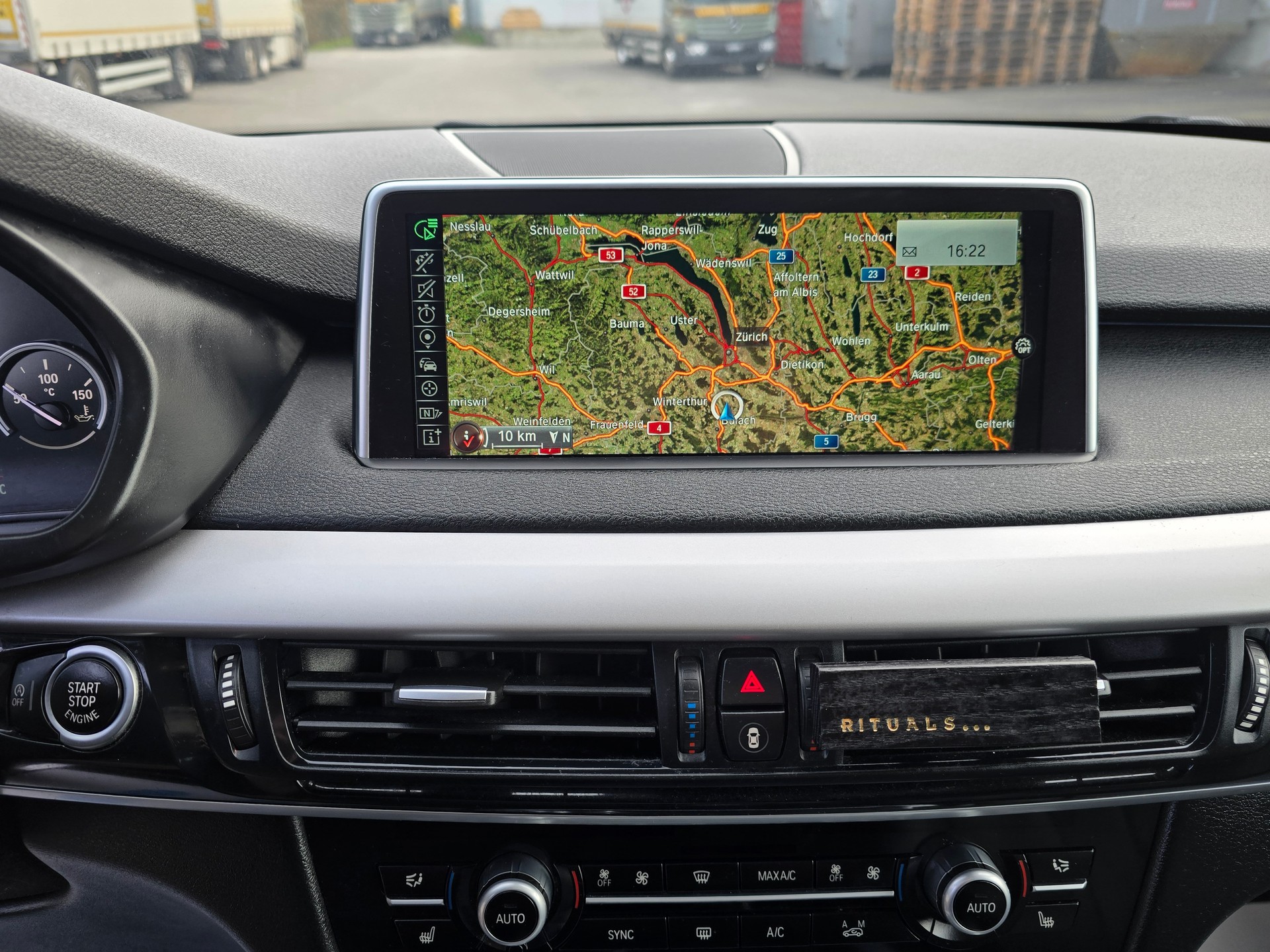 BMW X5 xDrive 30d Steptronic-image-25