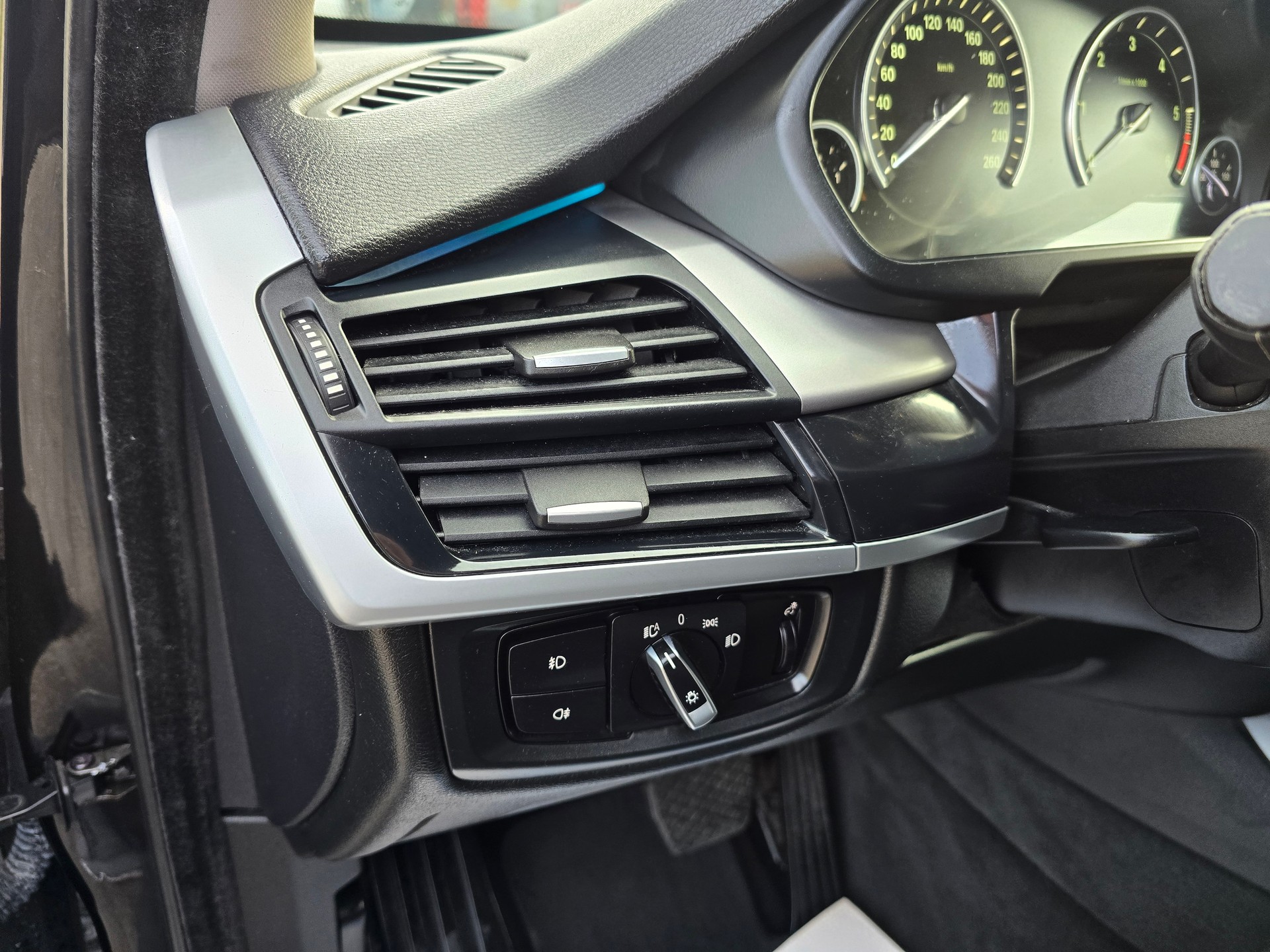 BMW X5 xDrive 30d Steptronic-image-19