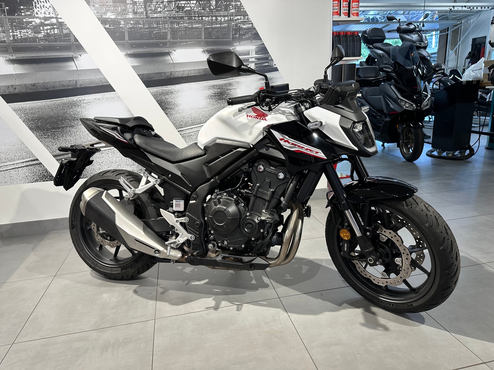 HONDA CB 500 Hornet | A2 | TFT Display | LED | 6 Jahre Garantie-showroom-element-1