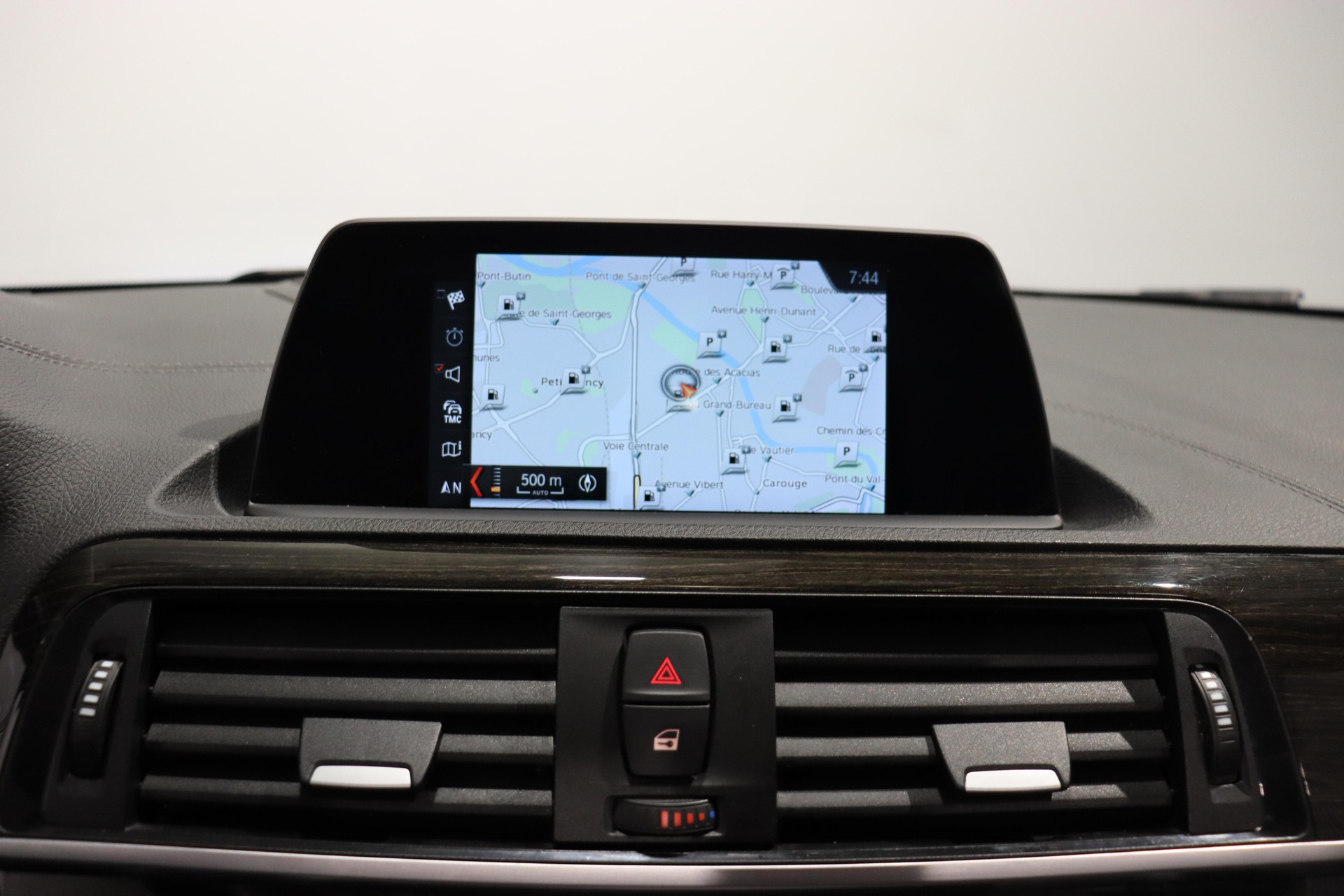BMW 230i SAG Cabrio-image-13