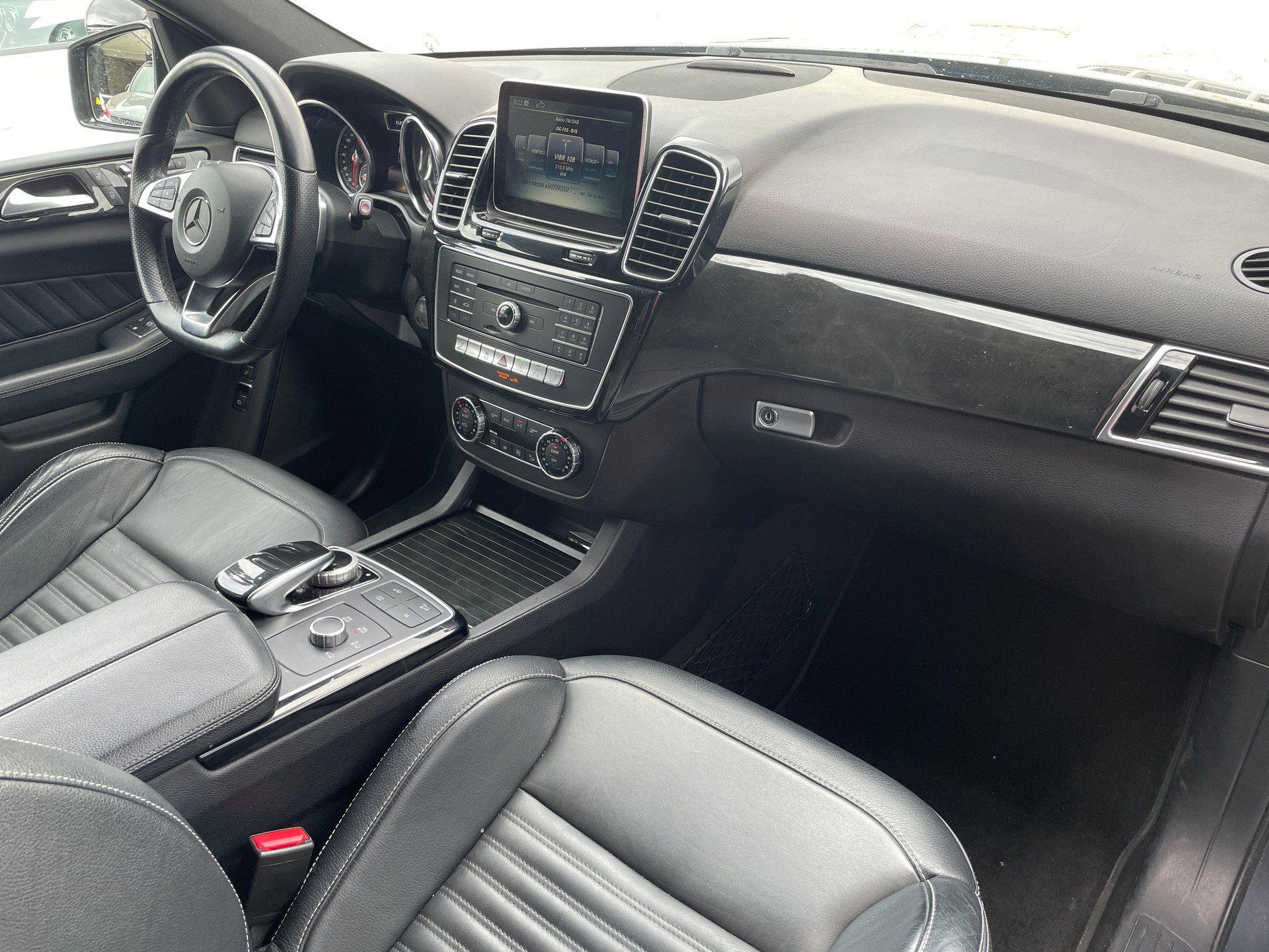 MERCEDES-BENZ GLE 250 d 4Matic 9G-Tronic-image-23