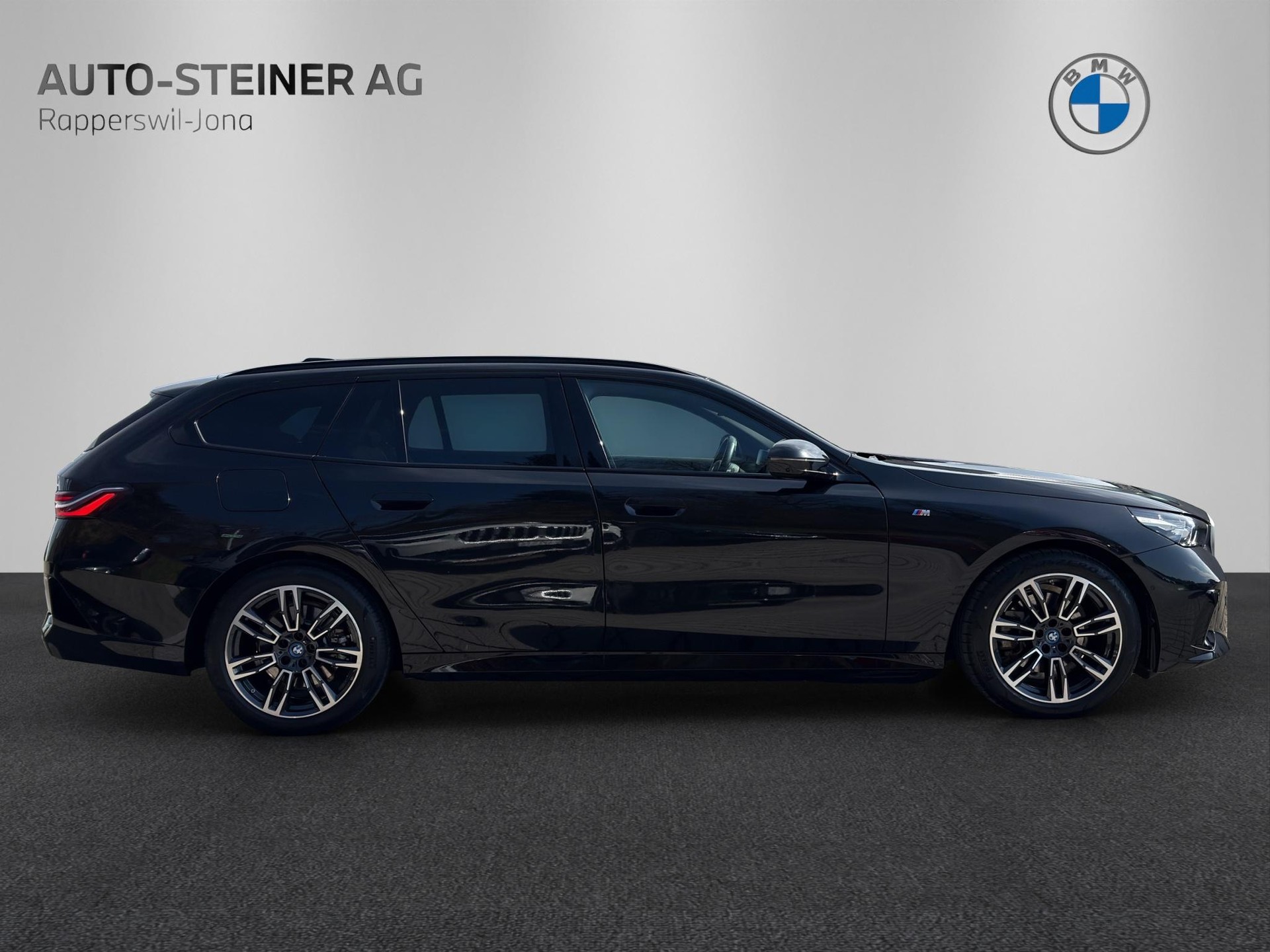 BMW 530e xDrive Touring M Sport-image-5