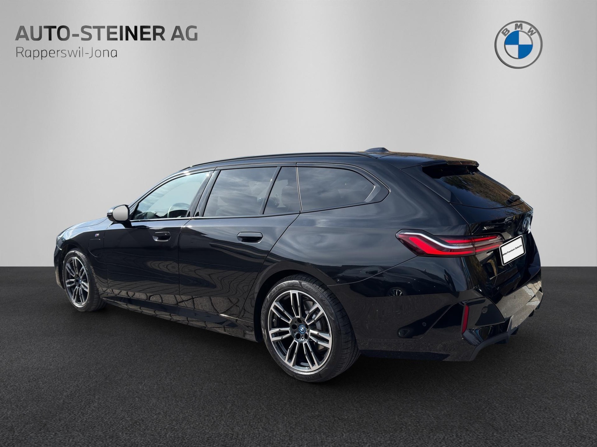 BMW 530e xDrive Touring M Sport-image-2