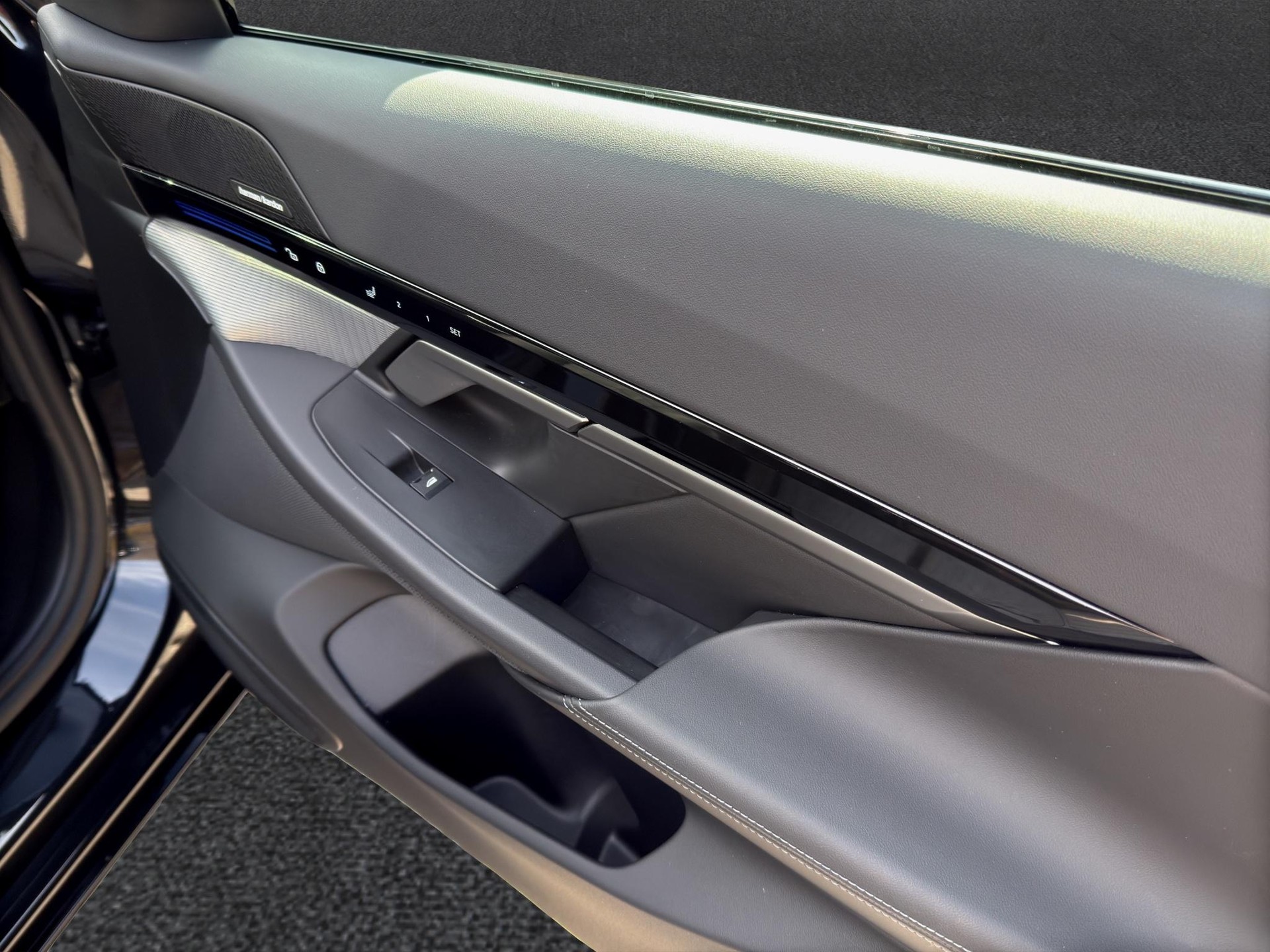 BMW 530e xDrive Touring M Sport-image-14