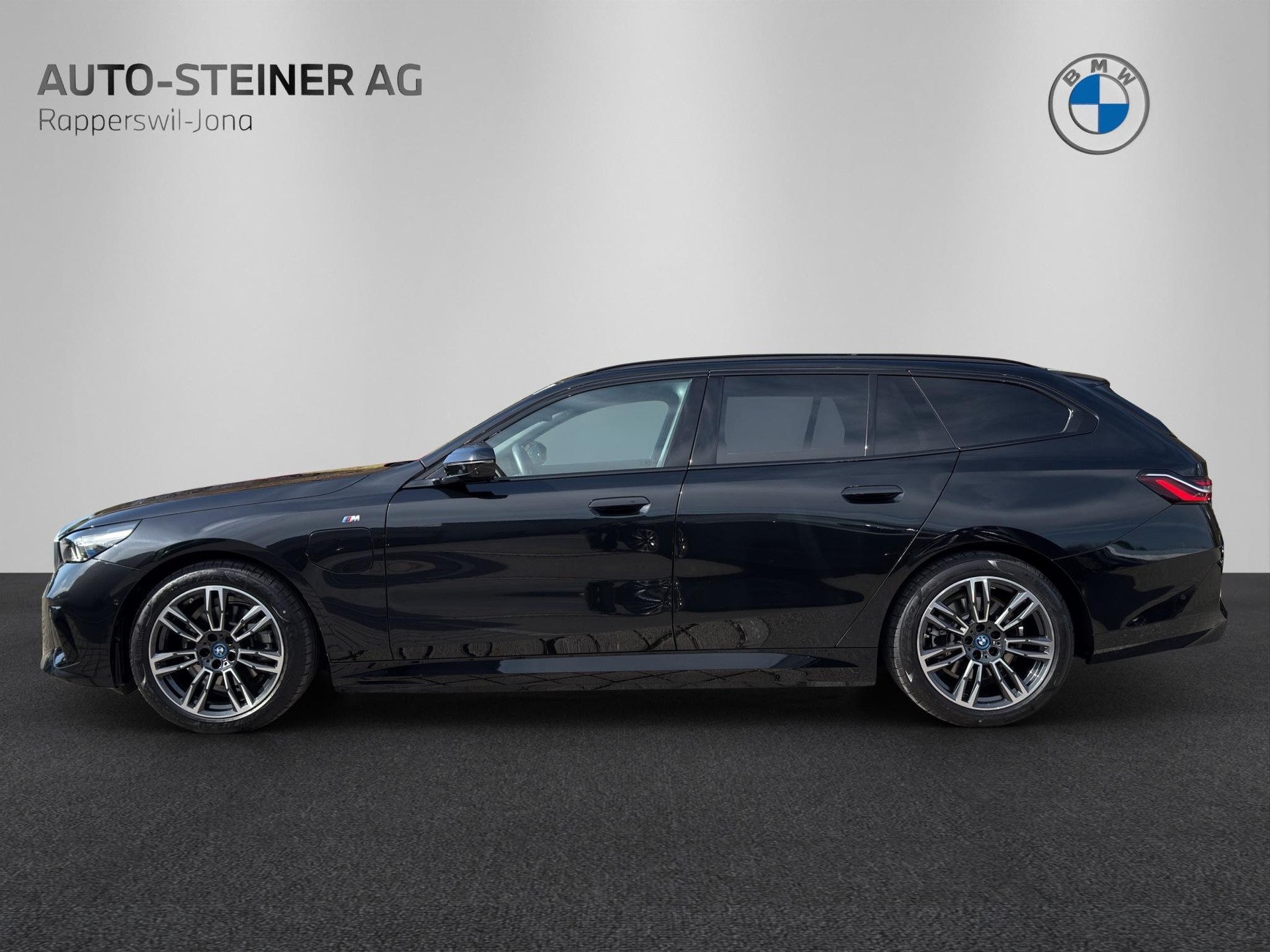 BMW 530e xDrive Touring M Sport-image-1