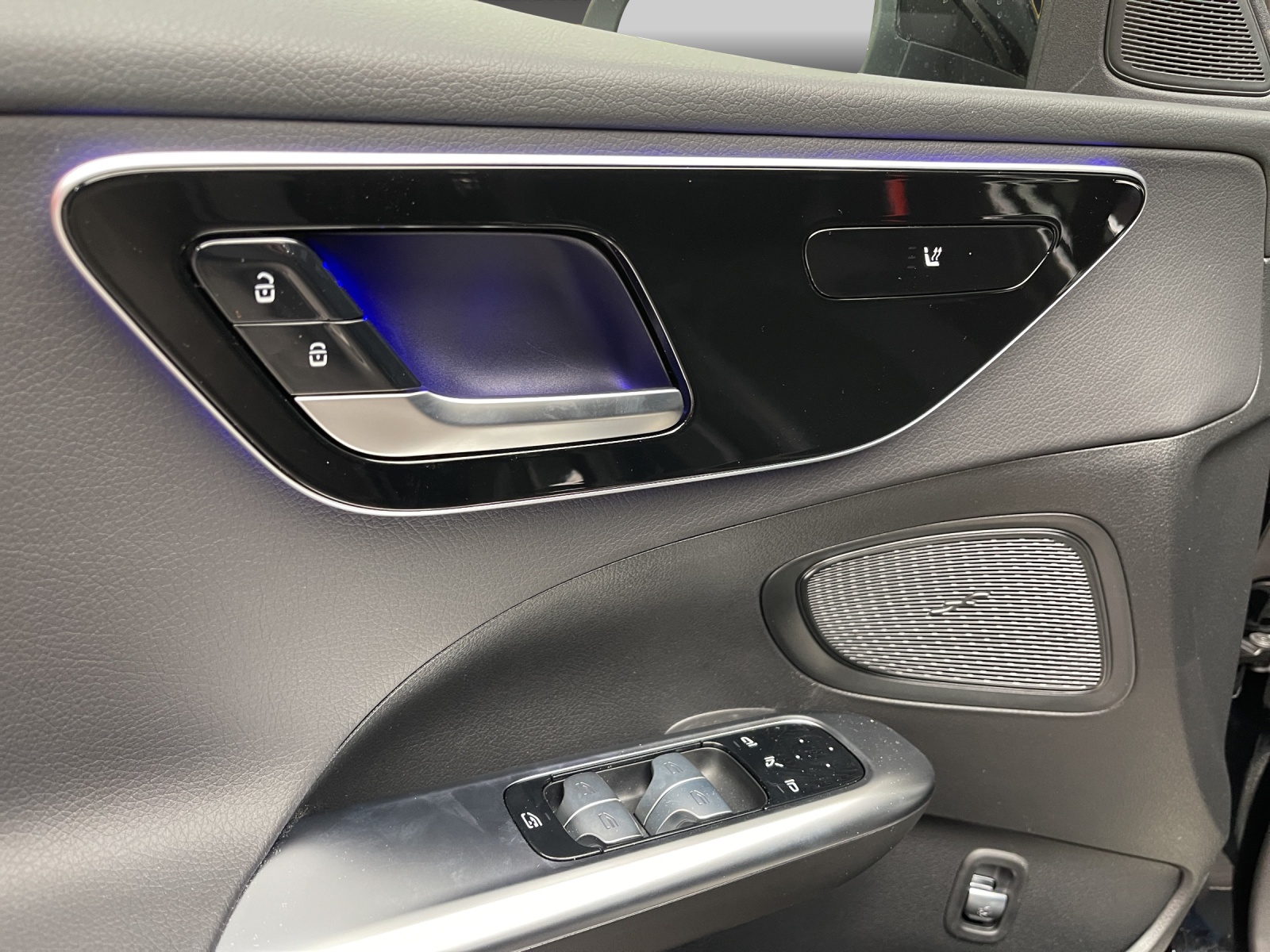 MERCEDES-BENZ C 220 d T 4 M Swiss Star-image-12