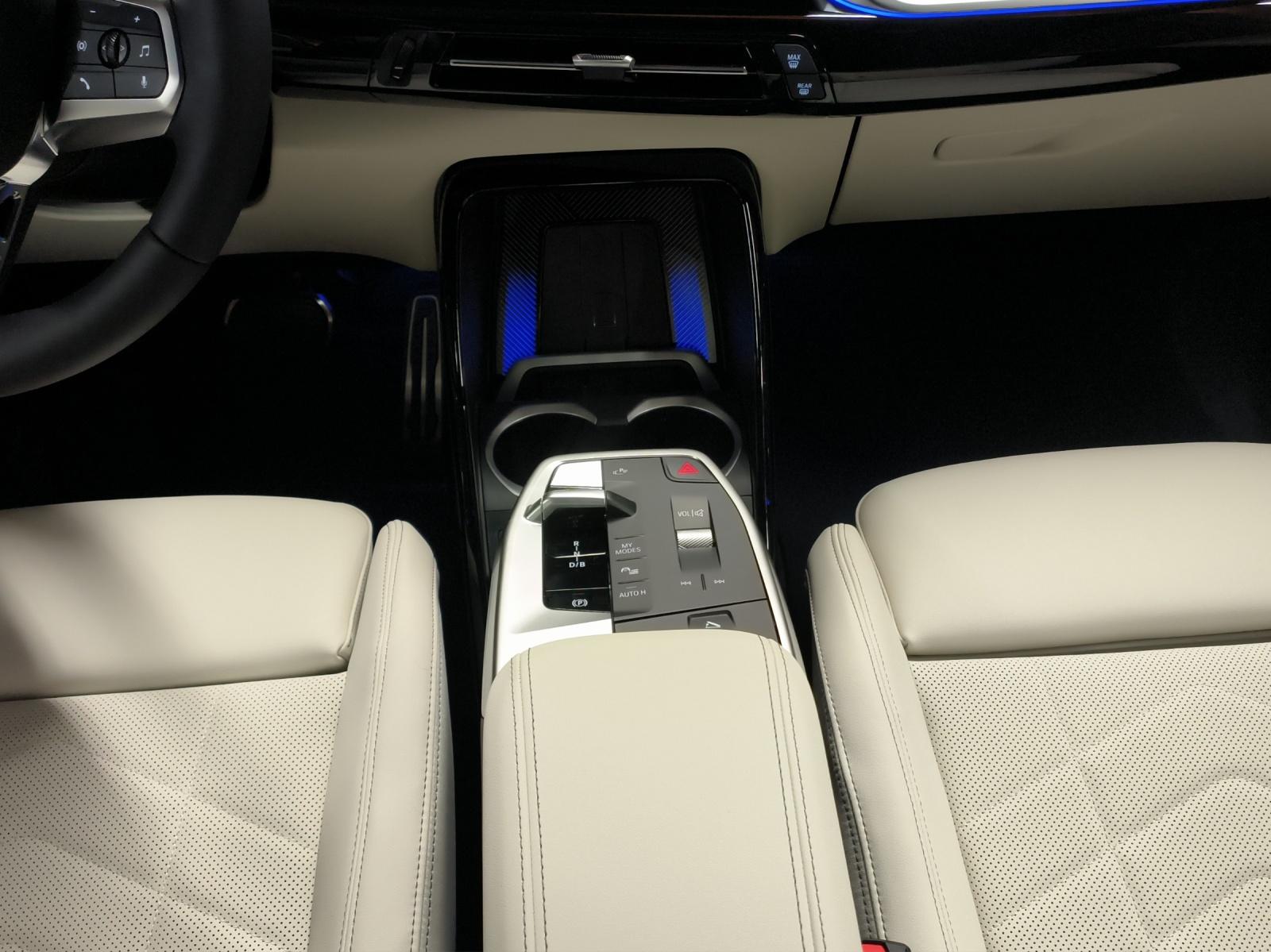 BMW iX1 30 xDrive-image-19
