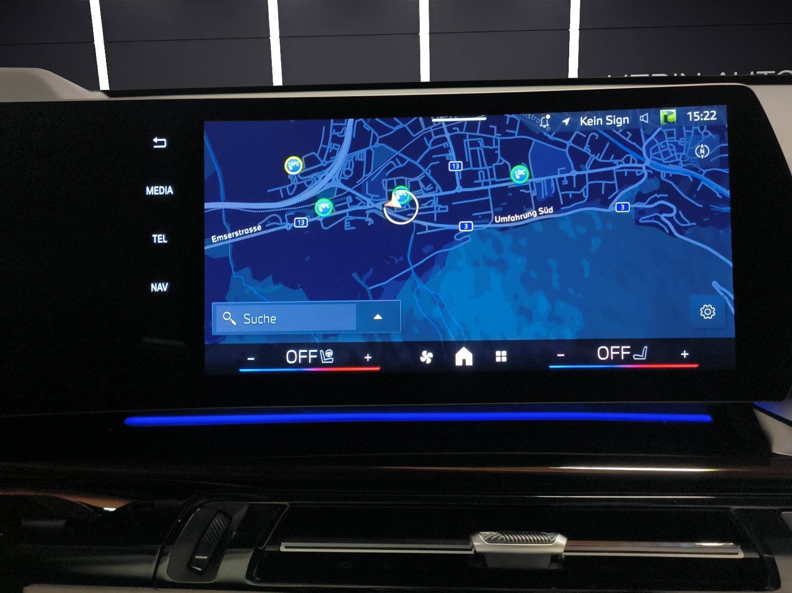 BMW iX1 30 xDrive-image-18