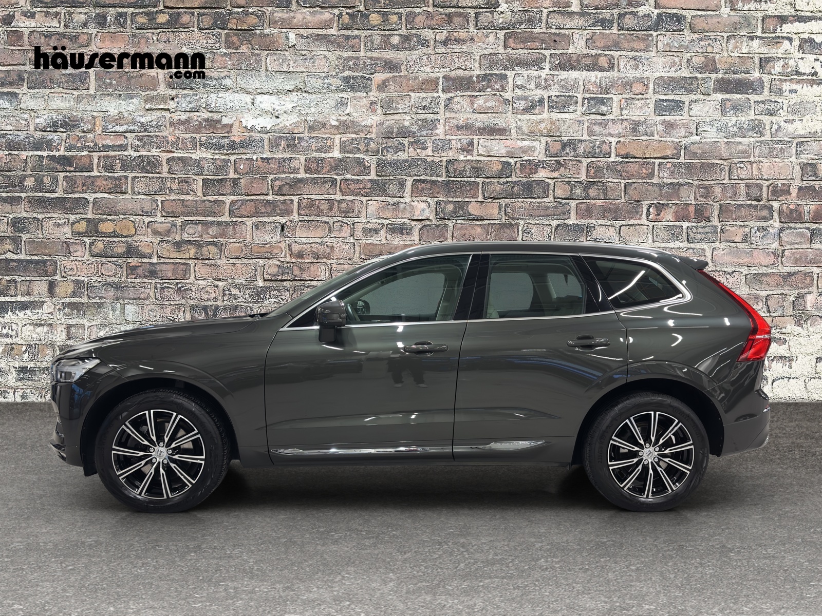 VOLVO XC60 2.0 D5 Inscription AWD-image-1