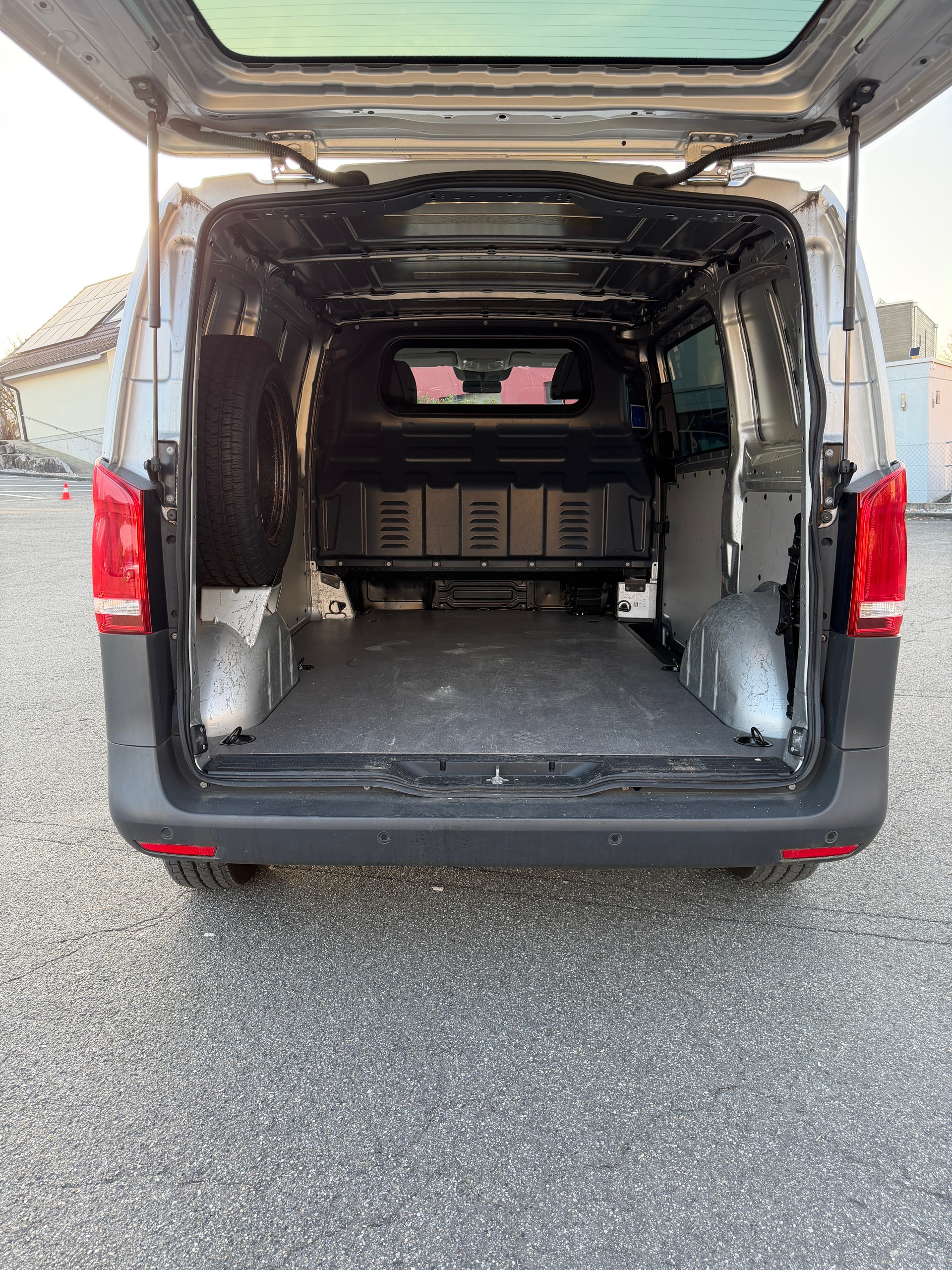 MERCEDES-BENZ VITO-image-2