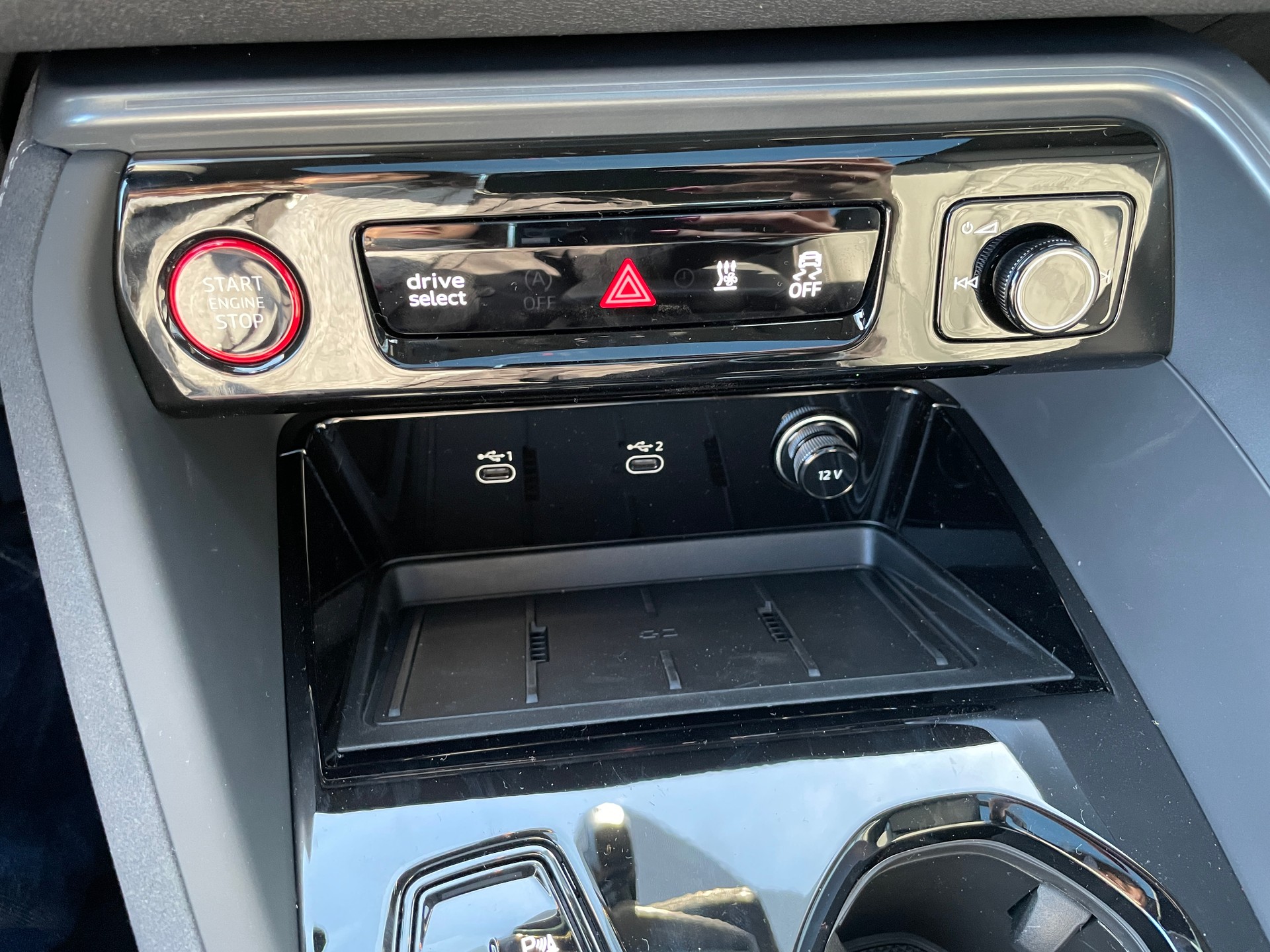 AUDI SQ5 TFSI quattro S-tronic-image-28