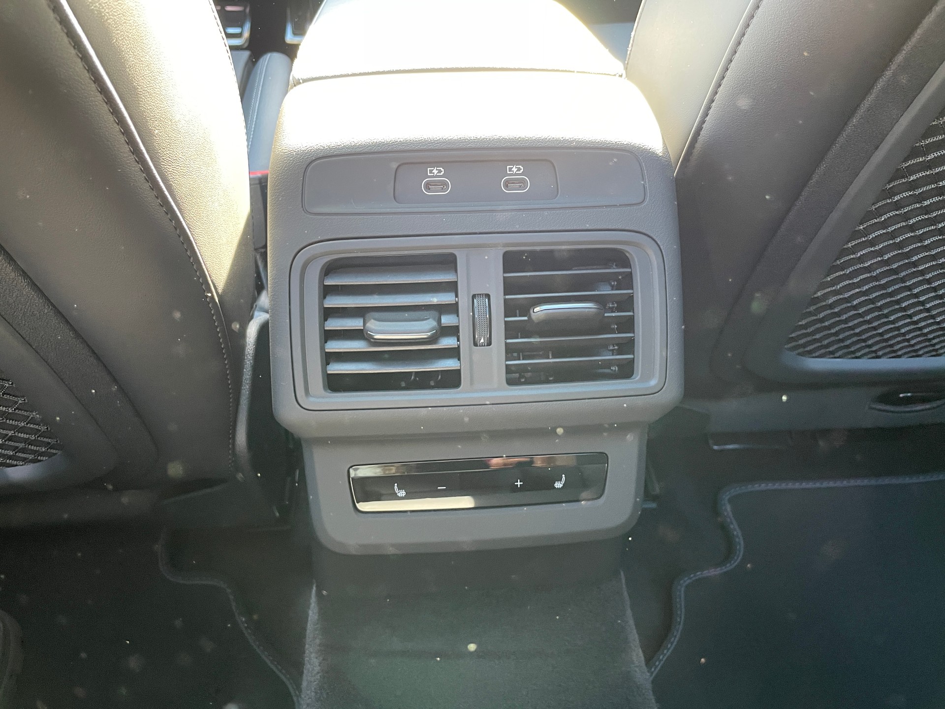 AUDI SQ5 TFSI quattro S-tronic-image-17