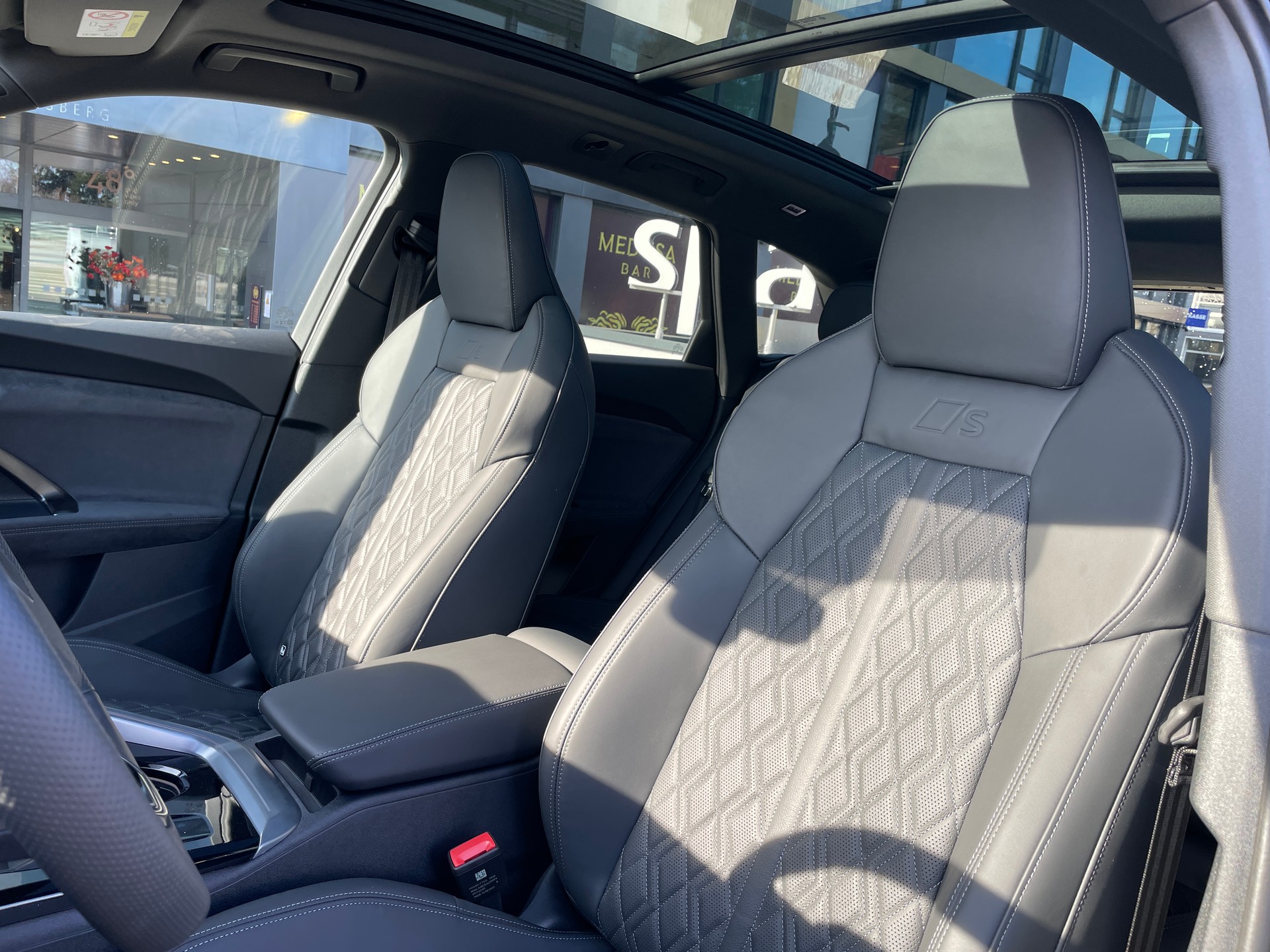 AUDI SQ5 TFSI quattro S-tronic-image-16
