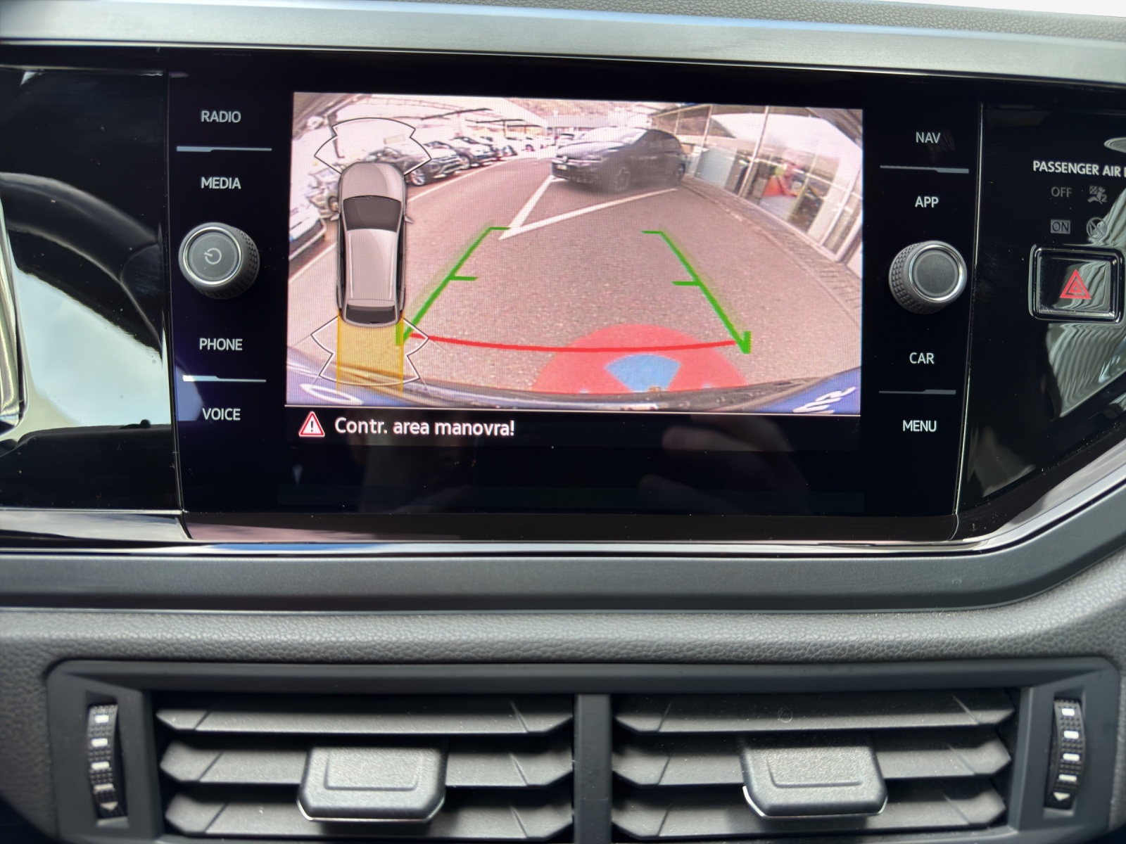 VW Taigo 1.0 TSI R-Line DSG-image-13