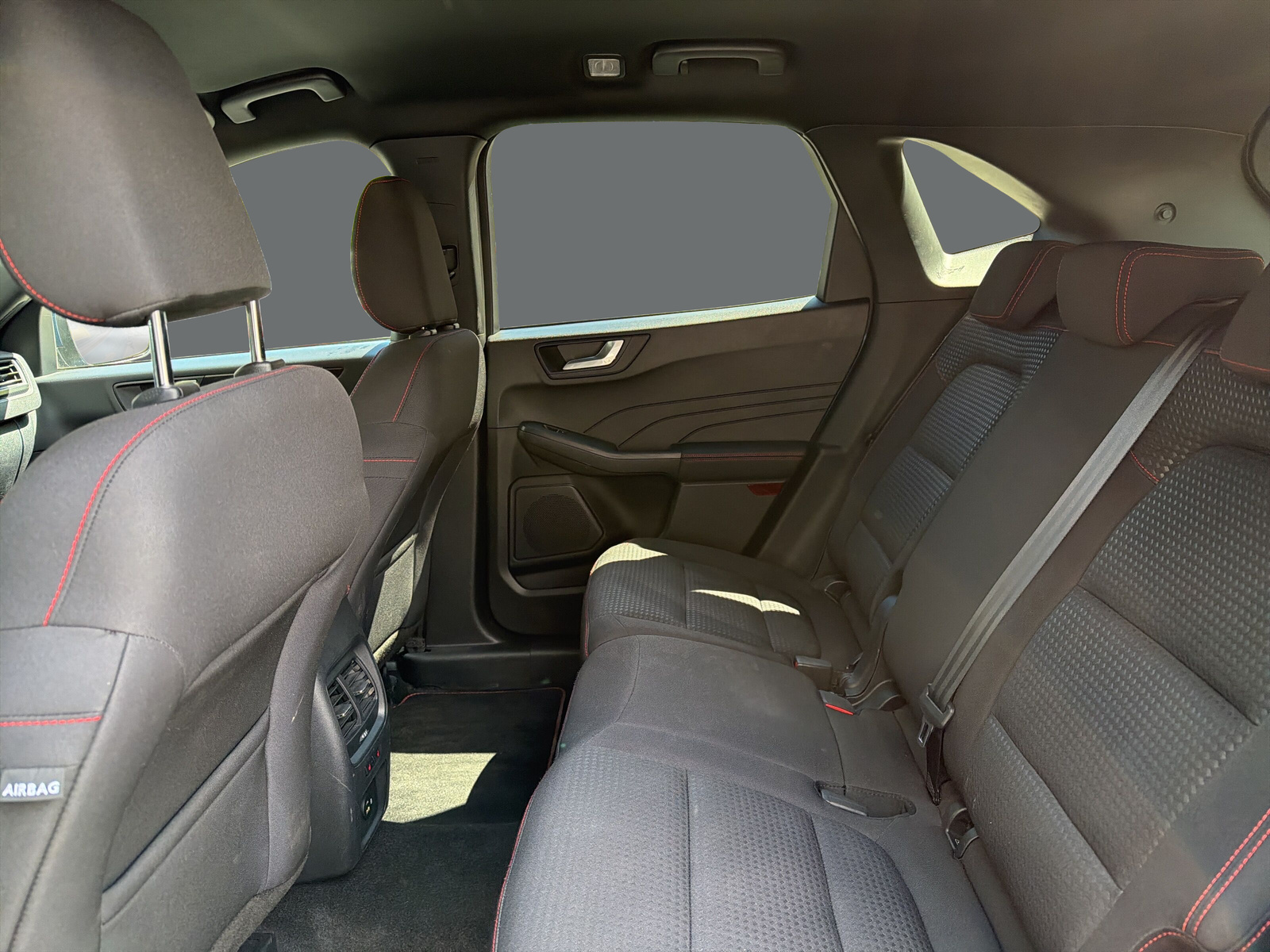 FORD Kuga 2.5 FHEV ST-Line 4W-image-13