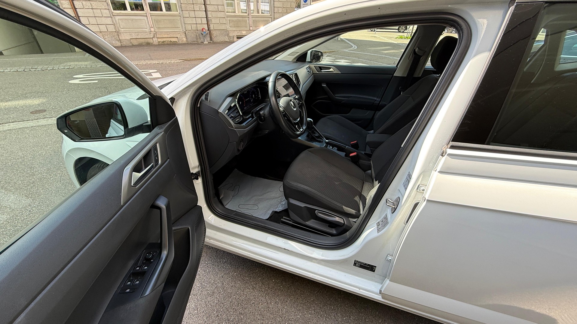 VW Polo 1.0 TSI BMT Comfortline DSG-image-11