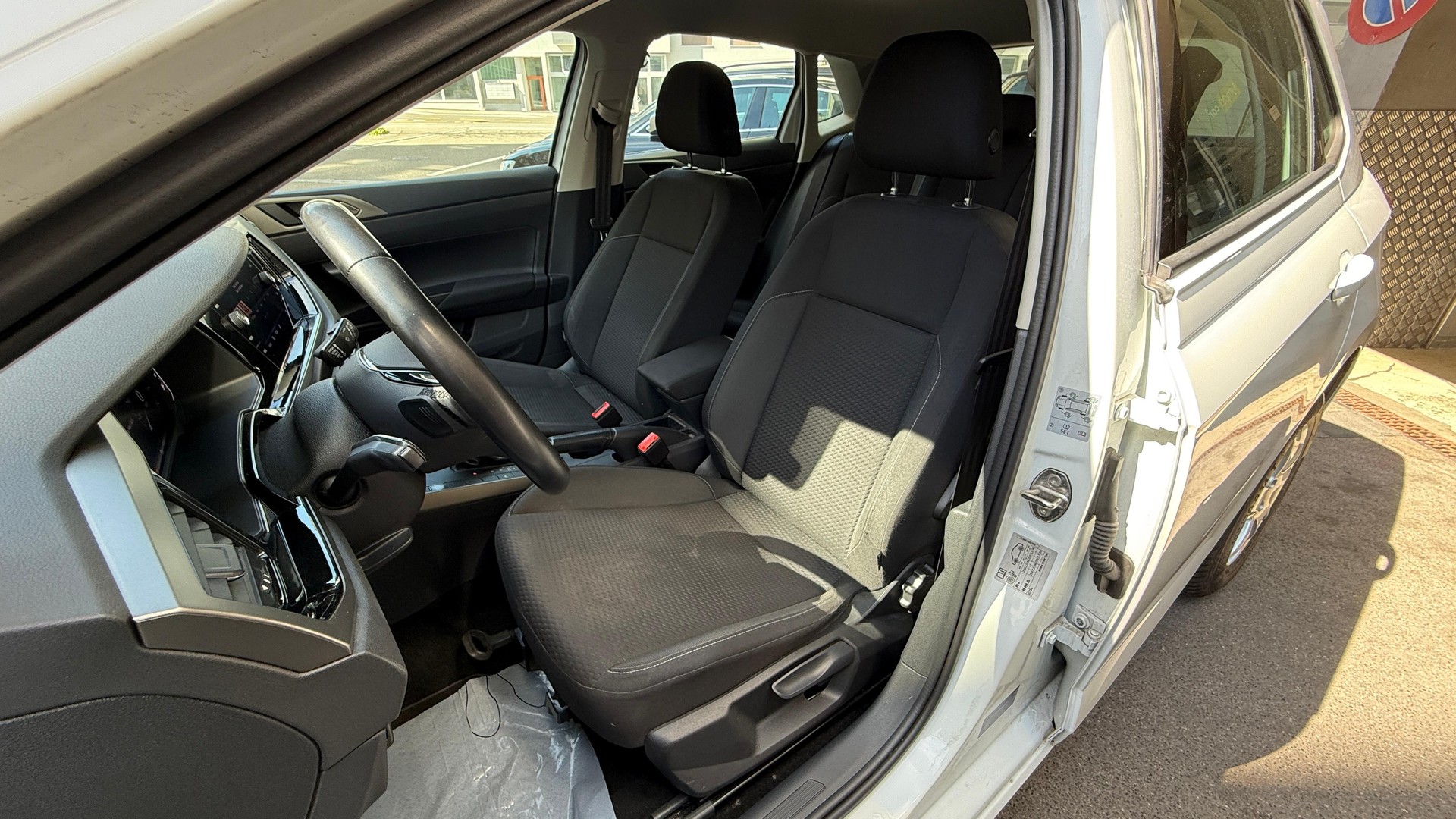 VW Polo 1.0 TSI BMT Comfortline DSG-image-12