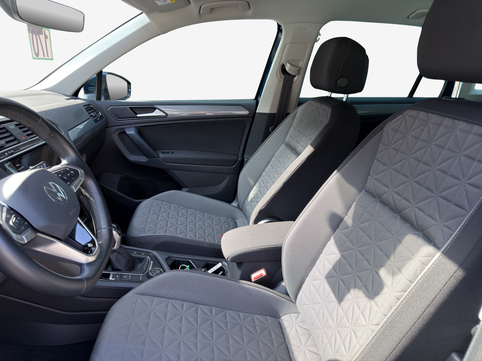 VW Tiguan 2.0TSI Life 4Motion DSG-image-7