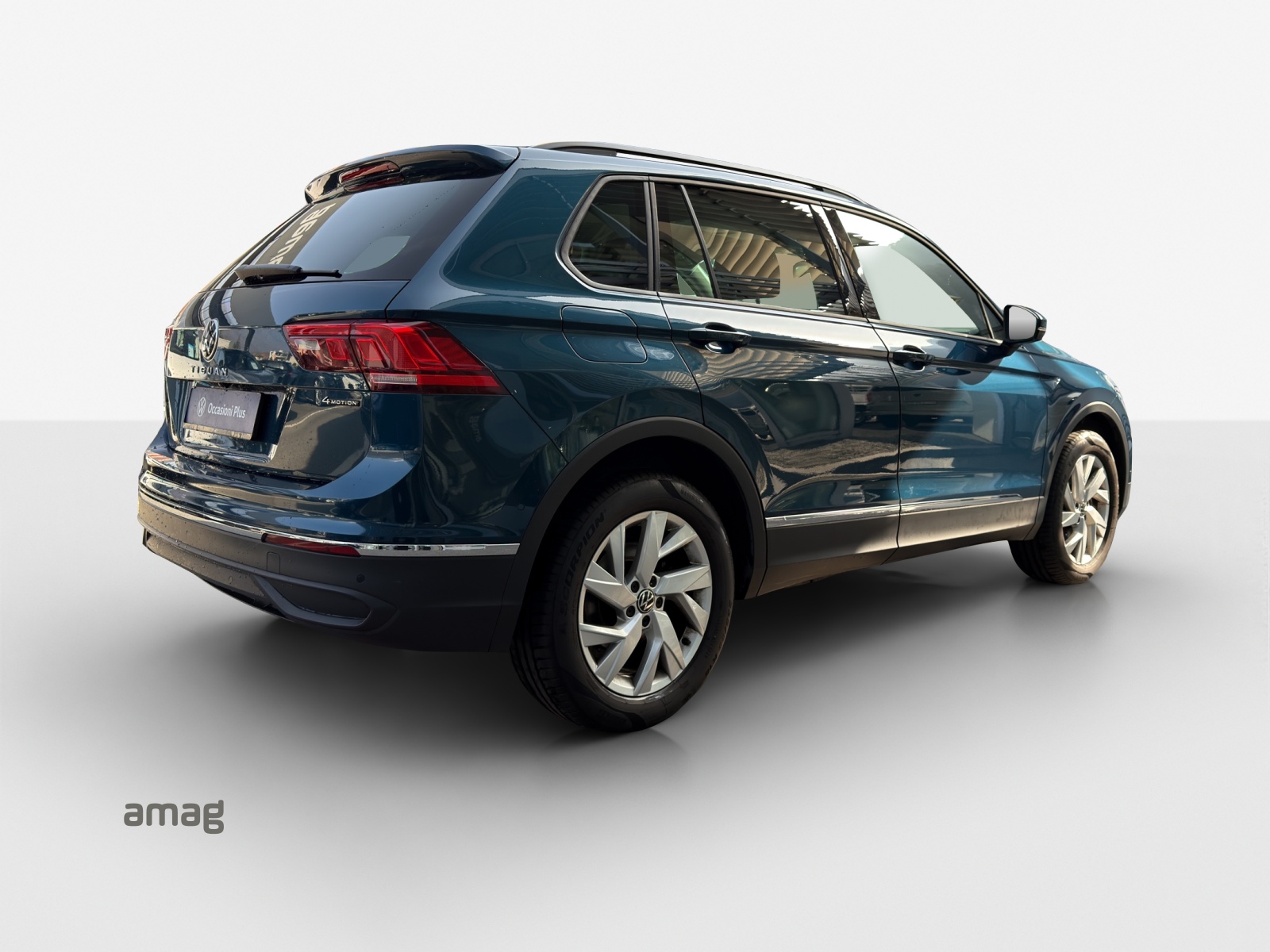 VW Tiguan 2.0TSI Life 4Motion DSG-image-4