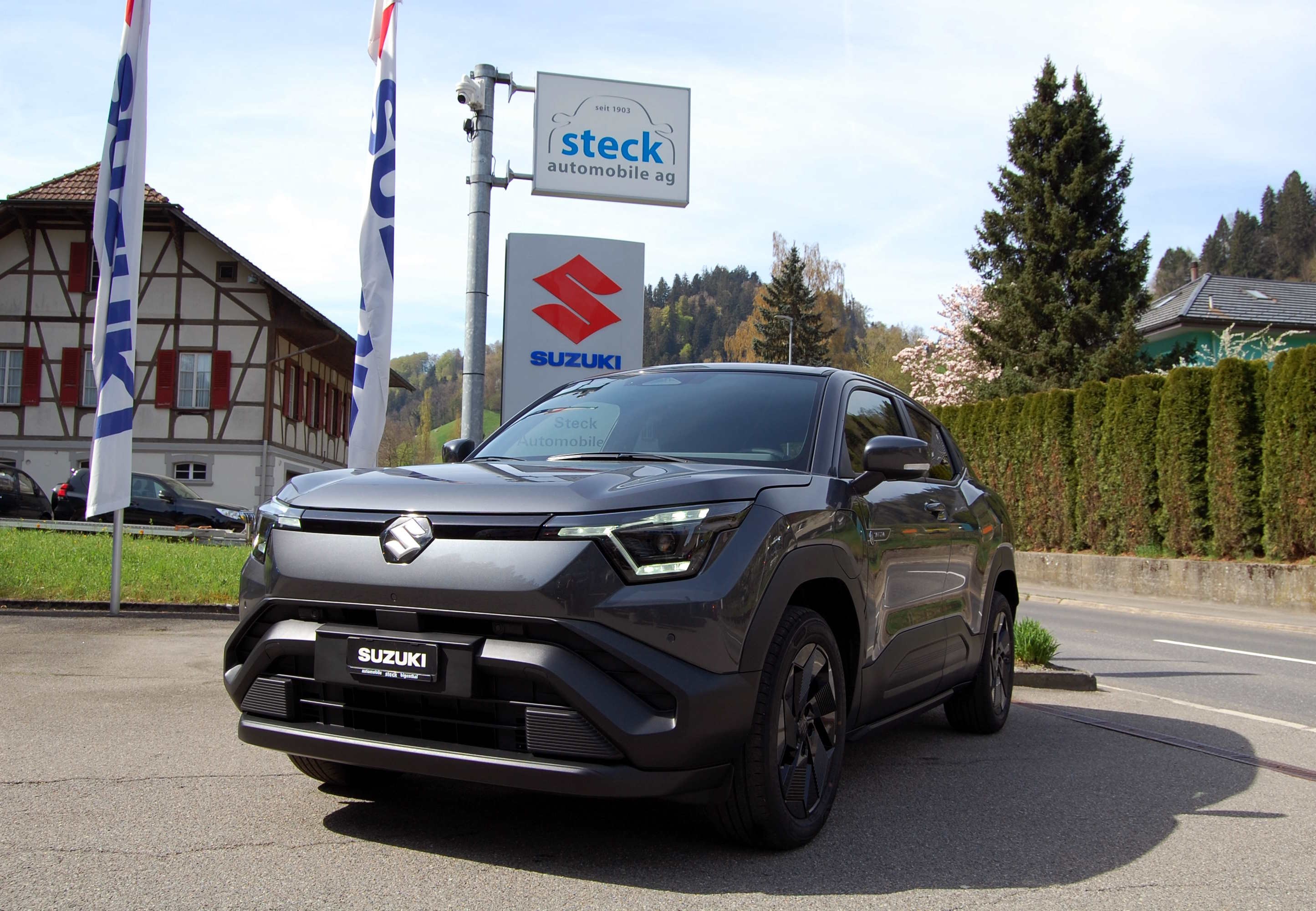 SUZUKI e-Vitara 61kWh Sakura (Kombi) Suzuki SUZUKI e-Vitara 61kWh Sakura (Kombi)