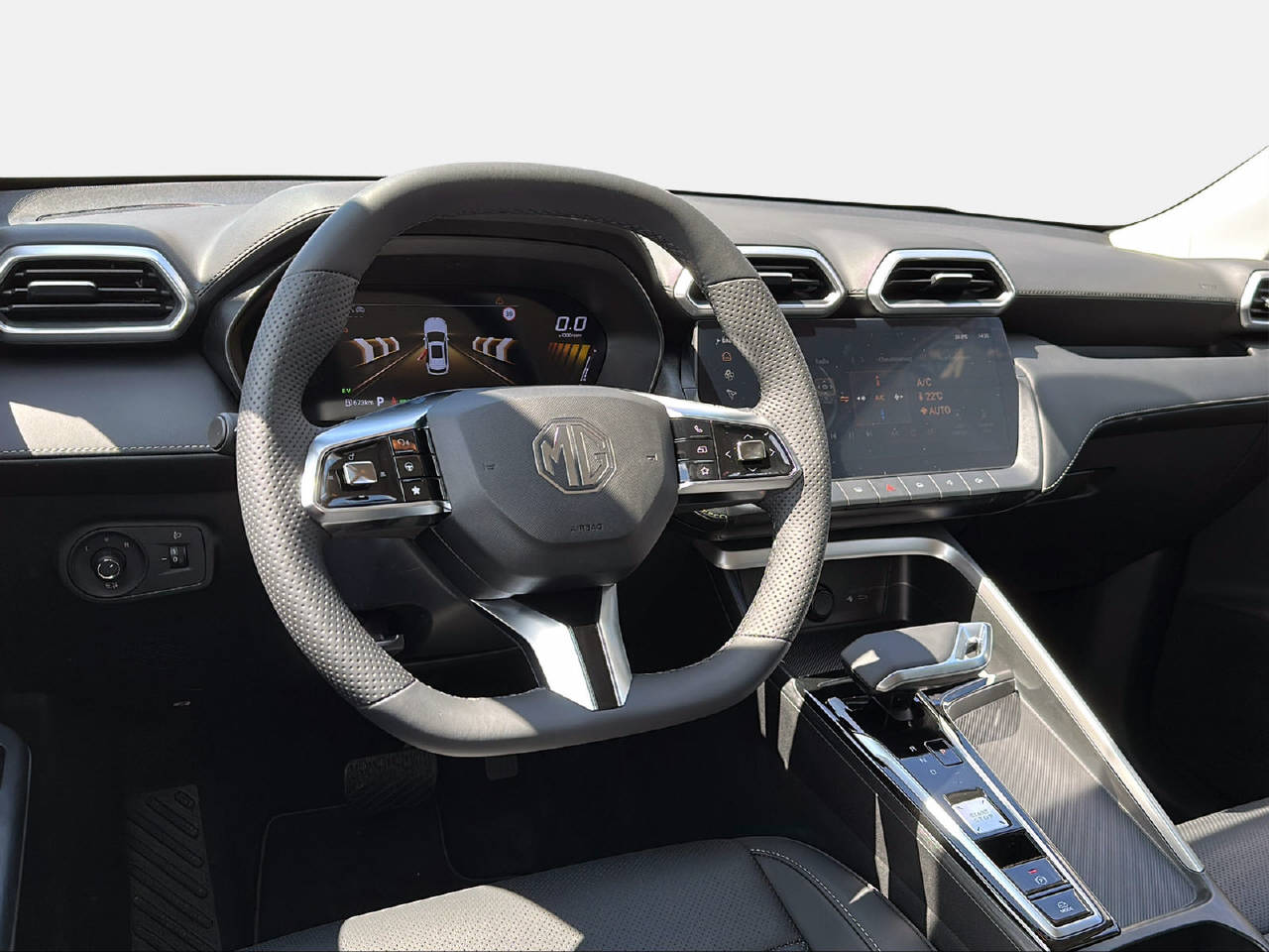 MG ZS 1.5 Hybrid+ Luxury-image-12