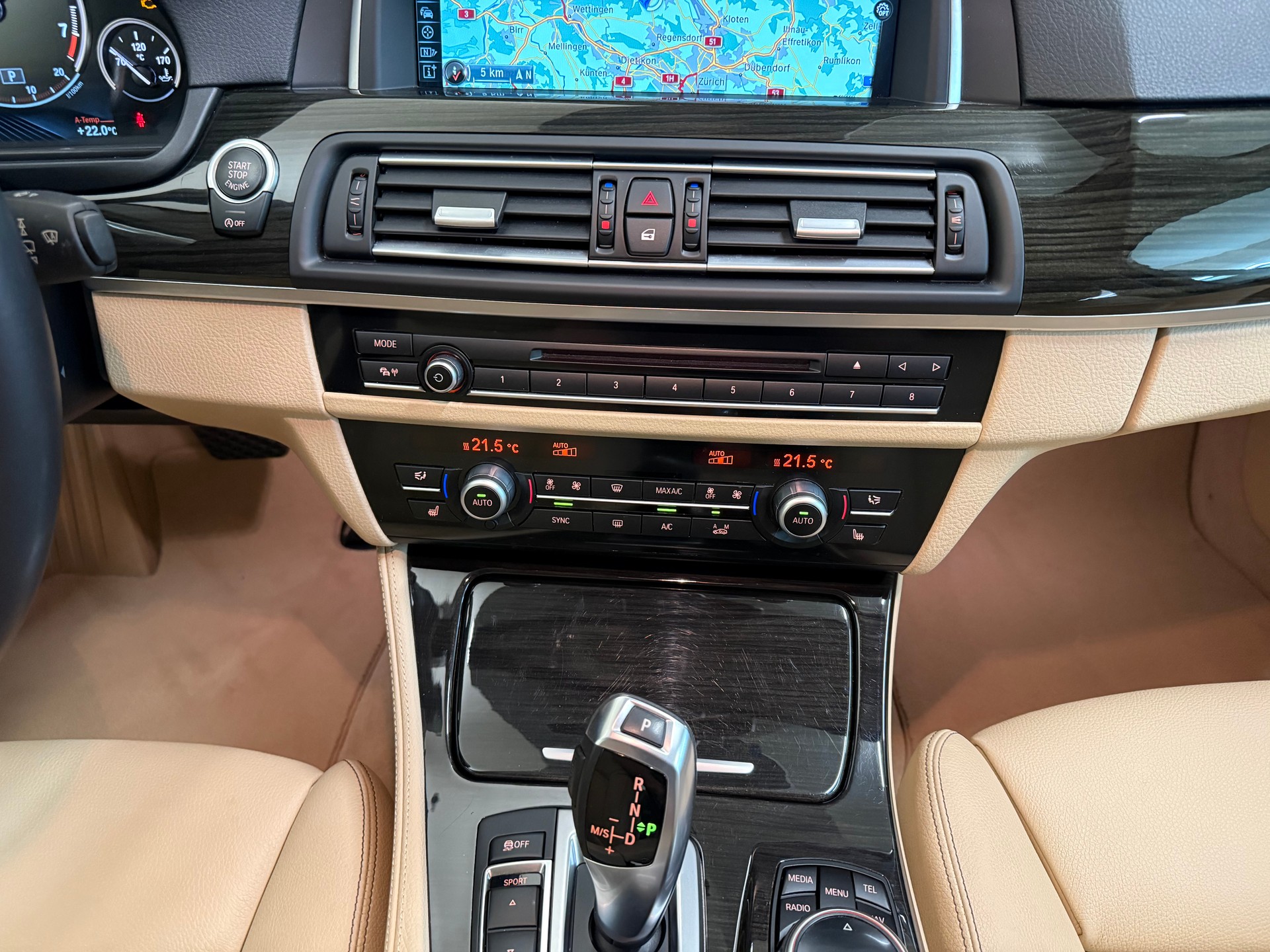 BMW 535i xDrive Luxury Line Steptronic-image-21
