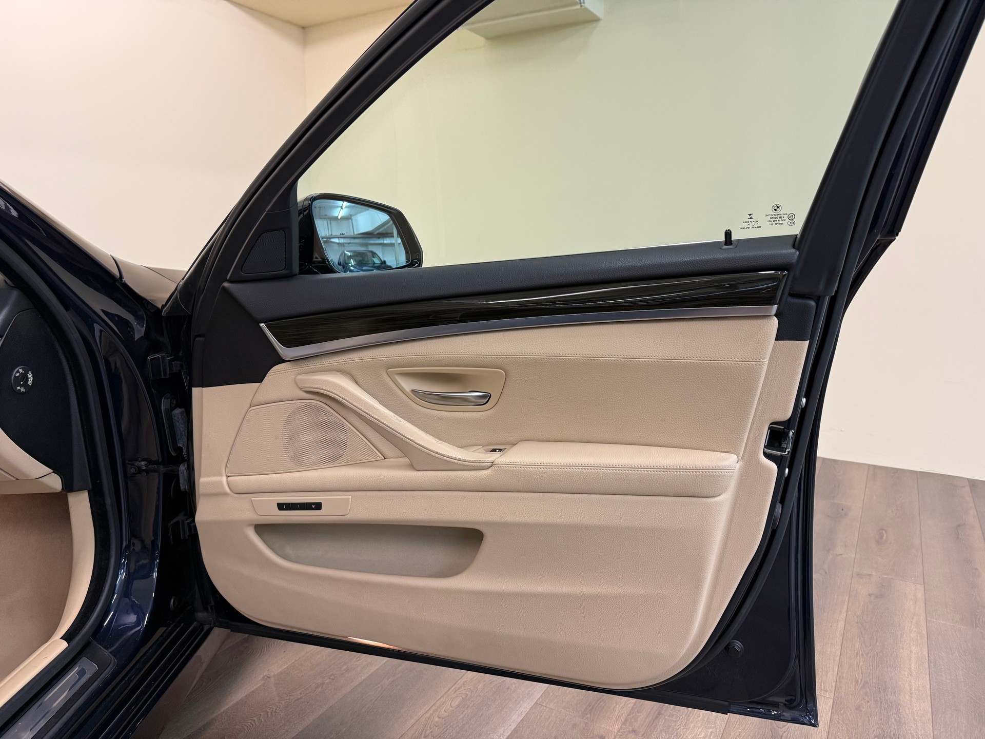 BMW 535i xDrive Luxury Line Steptronic-image-25